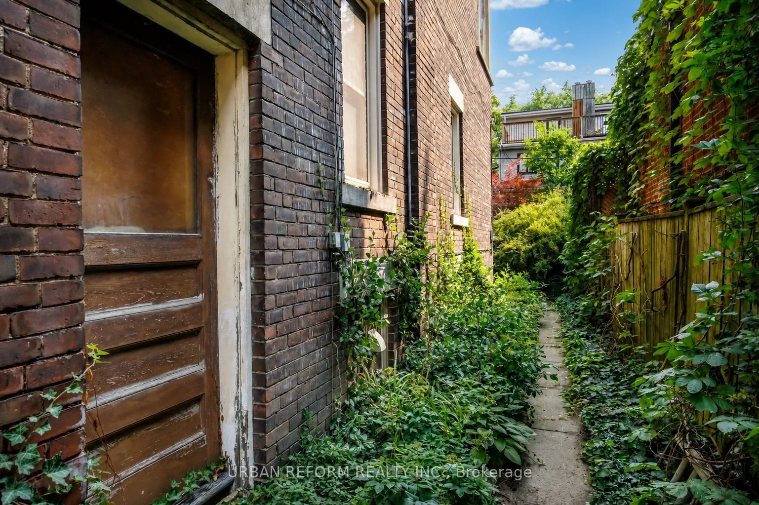 197 De Grassi Street