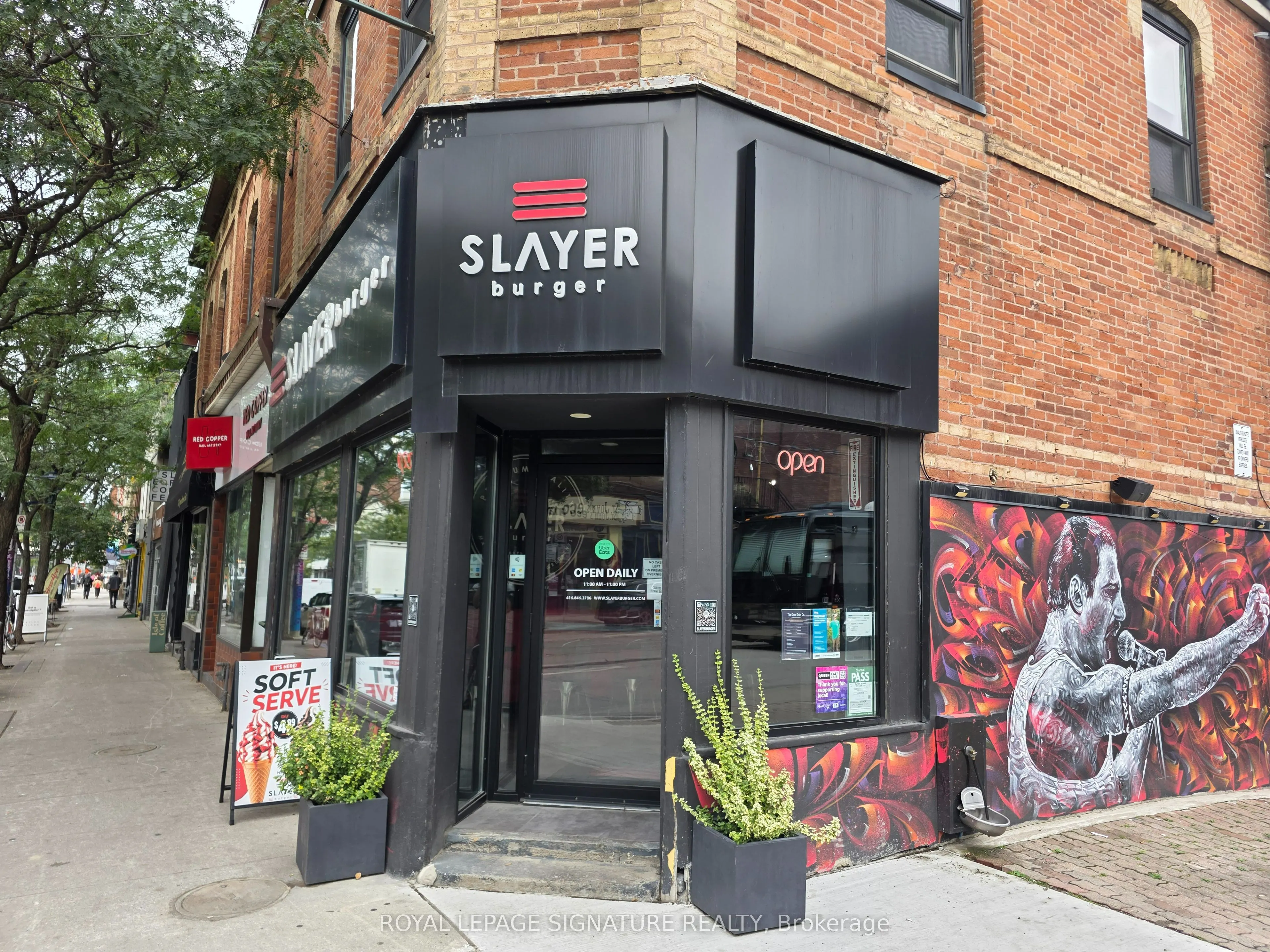 739 Queen Street E