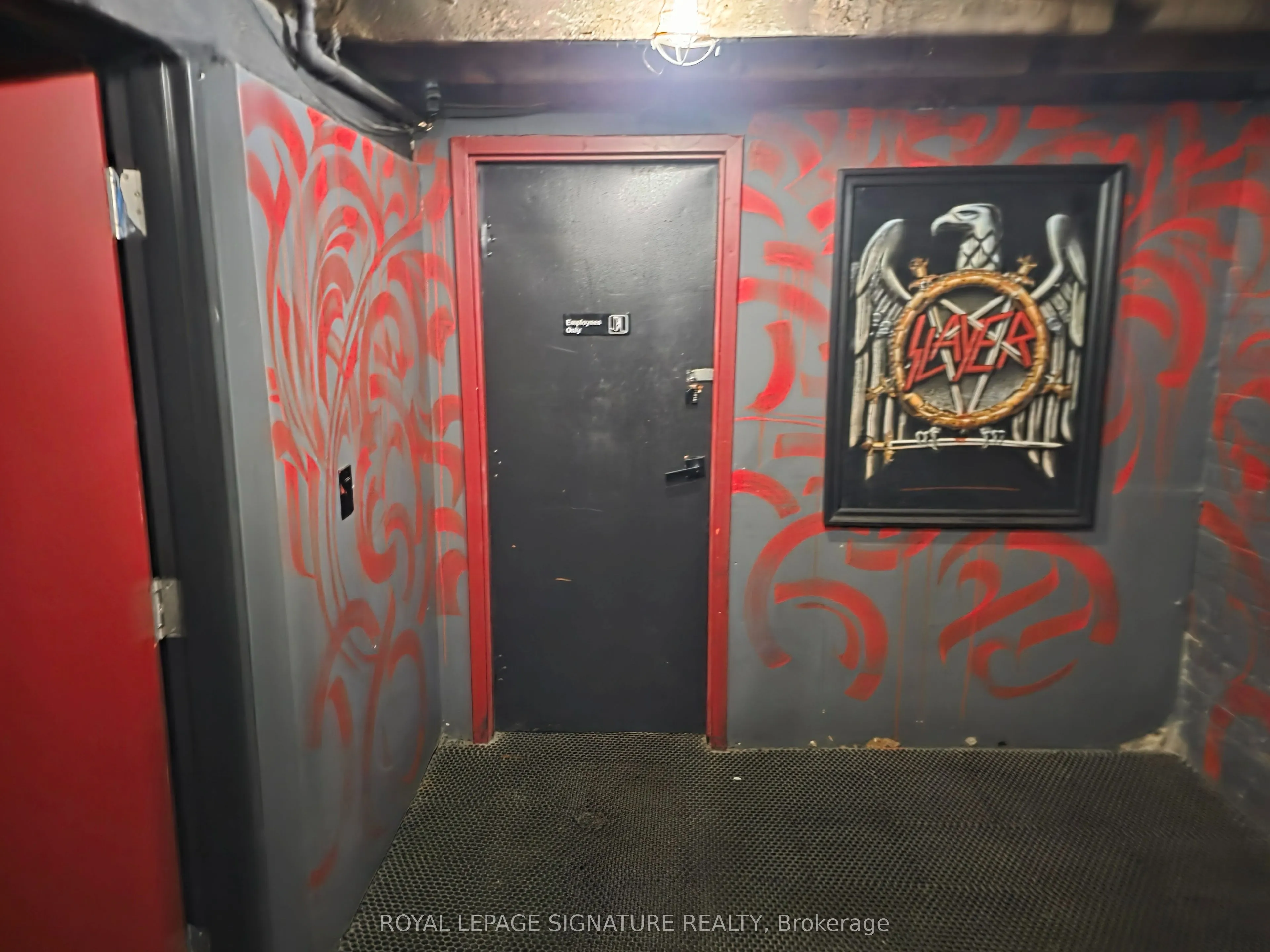 739 Queen Street E