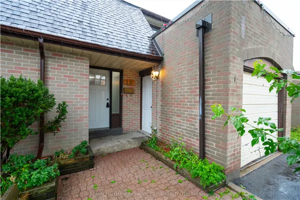 11 Livonia Place #18