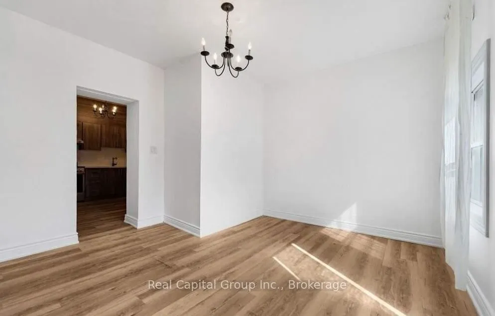1279-1281 Gerrard Street E