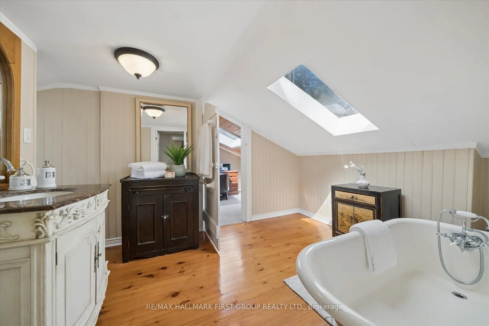 130 Myrtle Road E