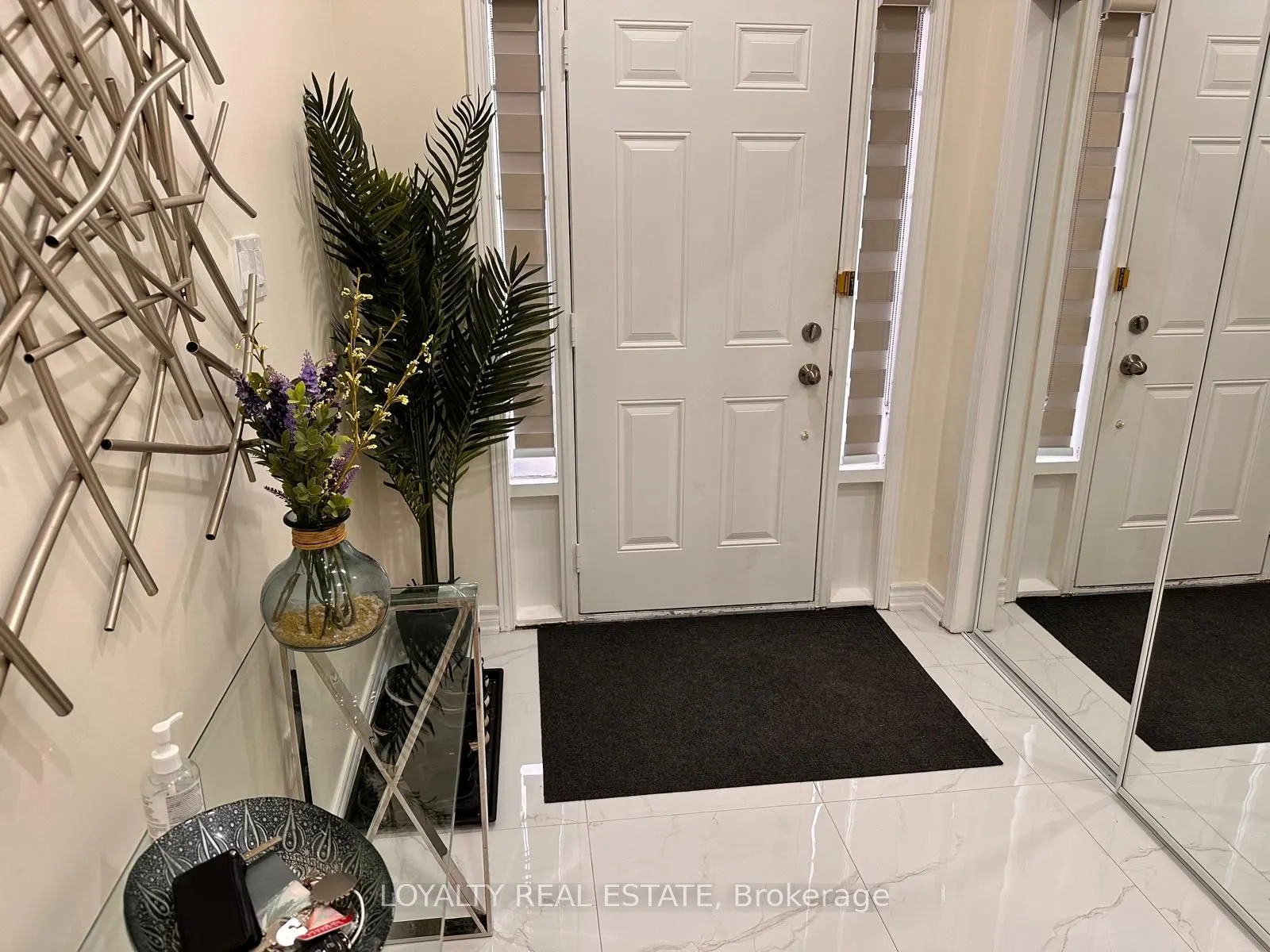 28 Thorp Crescent