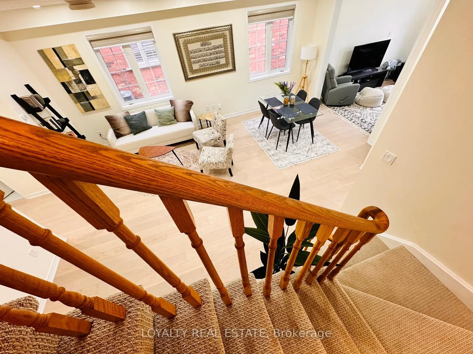 28 Thorp Crescent