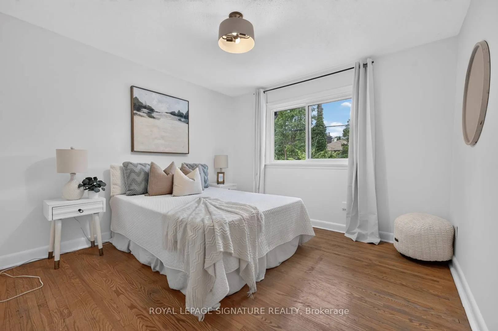 11 Regency Square