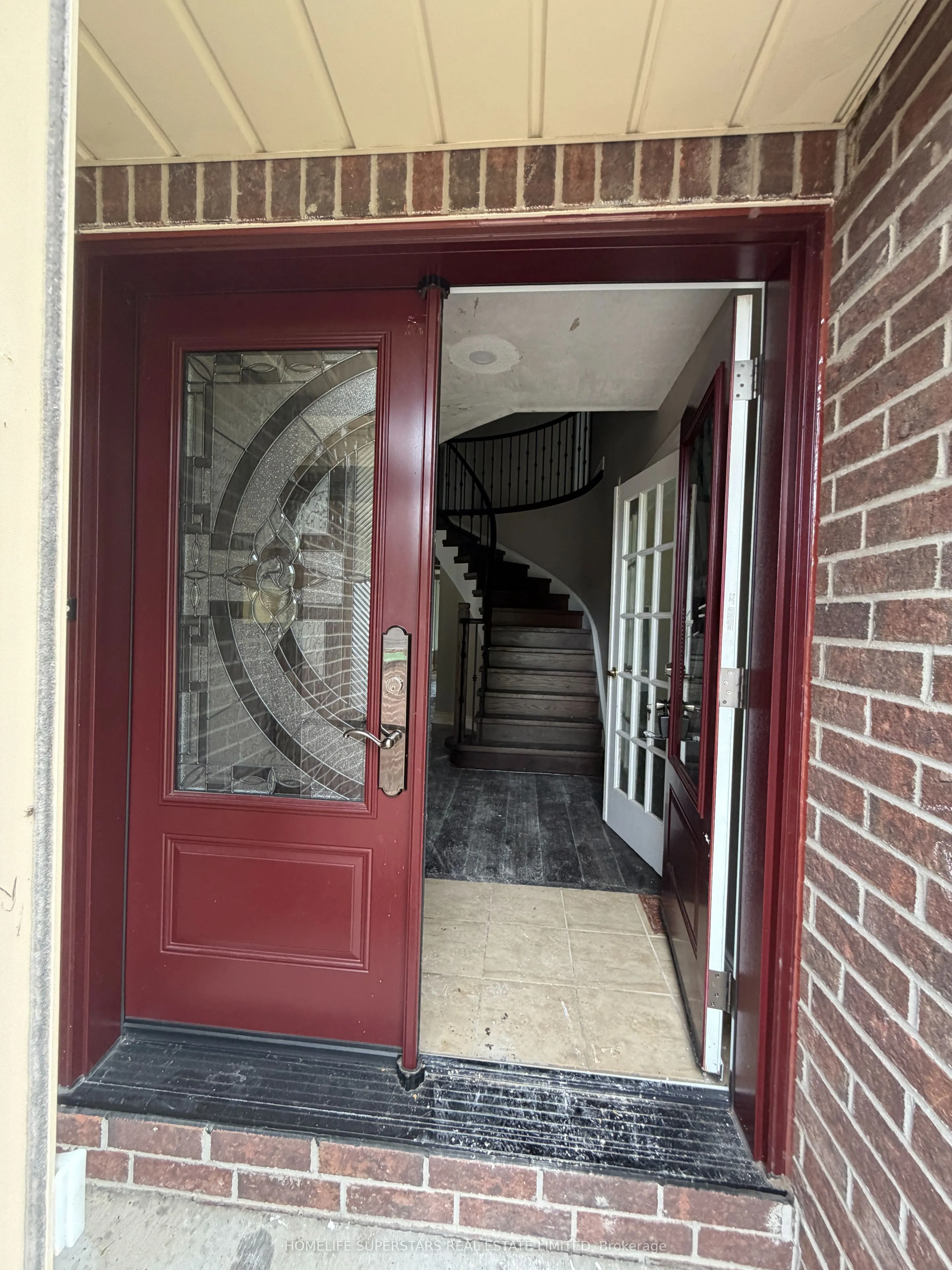 8 Butterfield Crescent