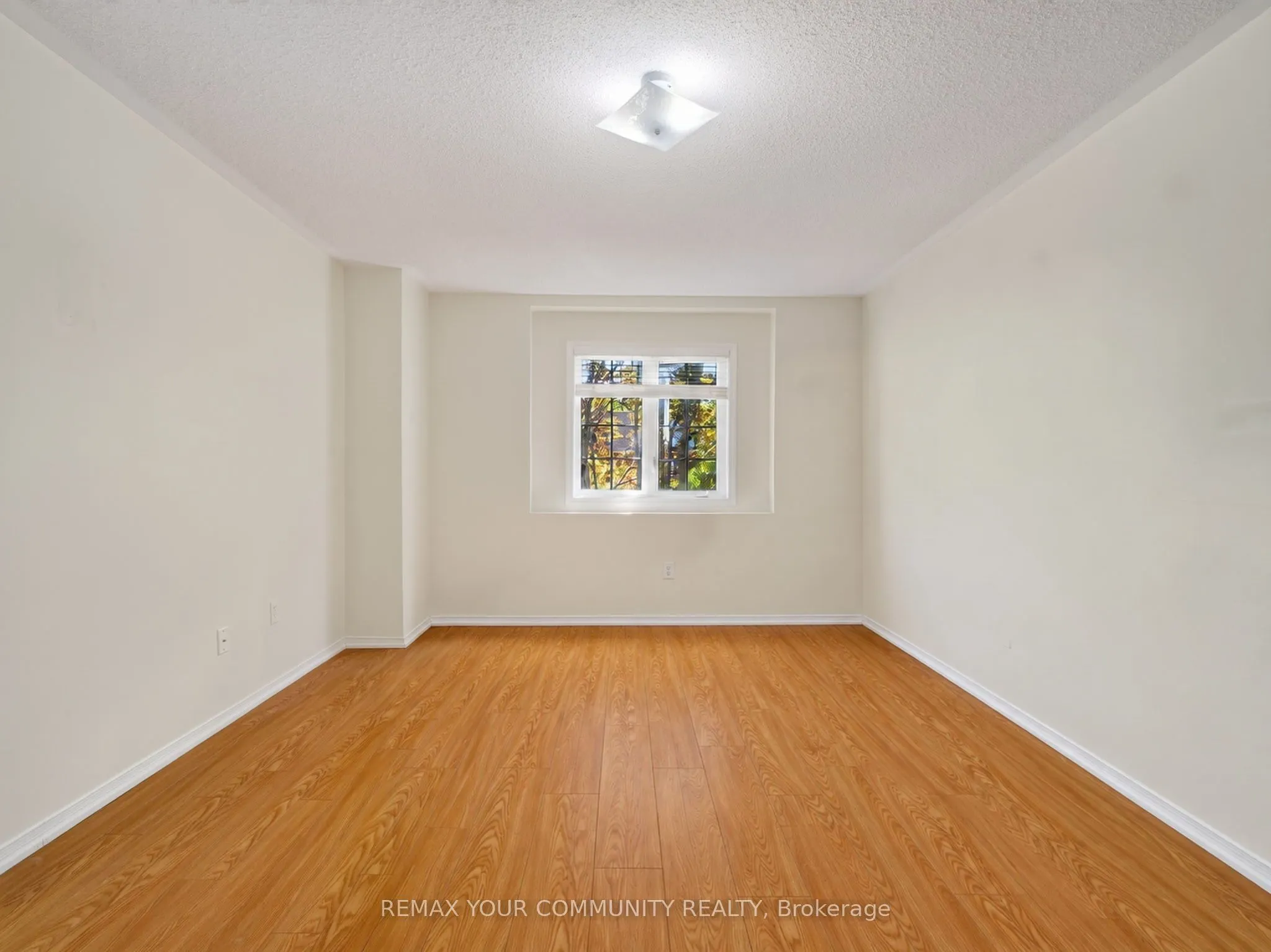265 Sprucewood Crescent