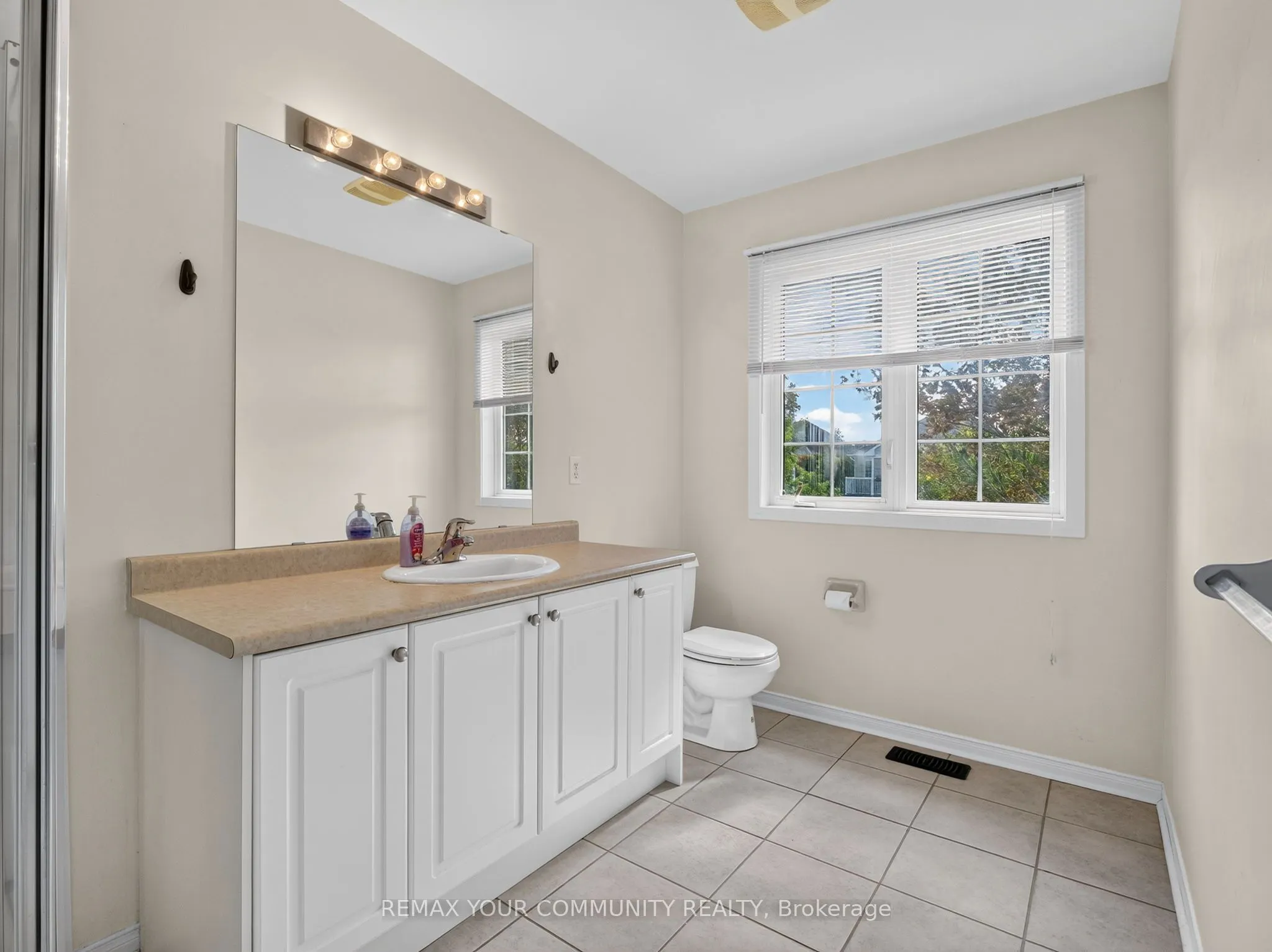265 Sprucewood Crescent