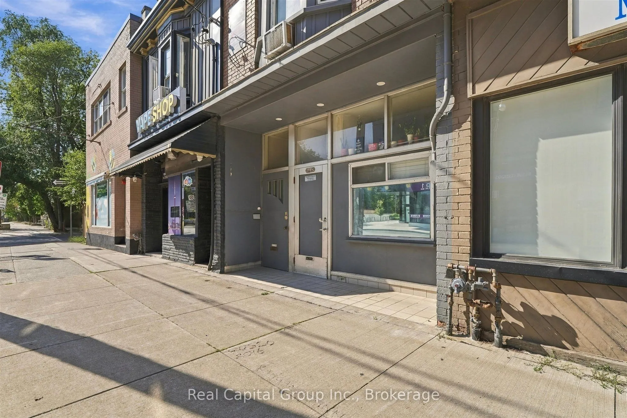 1564 Queen Street E
