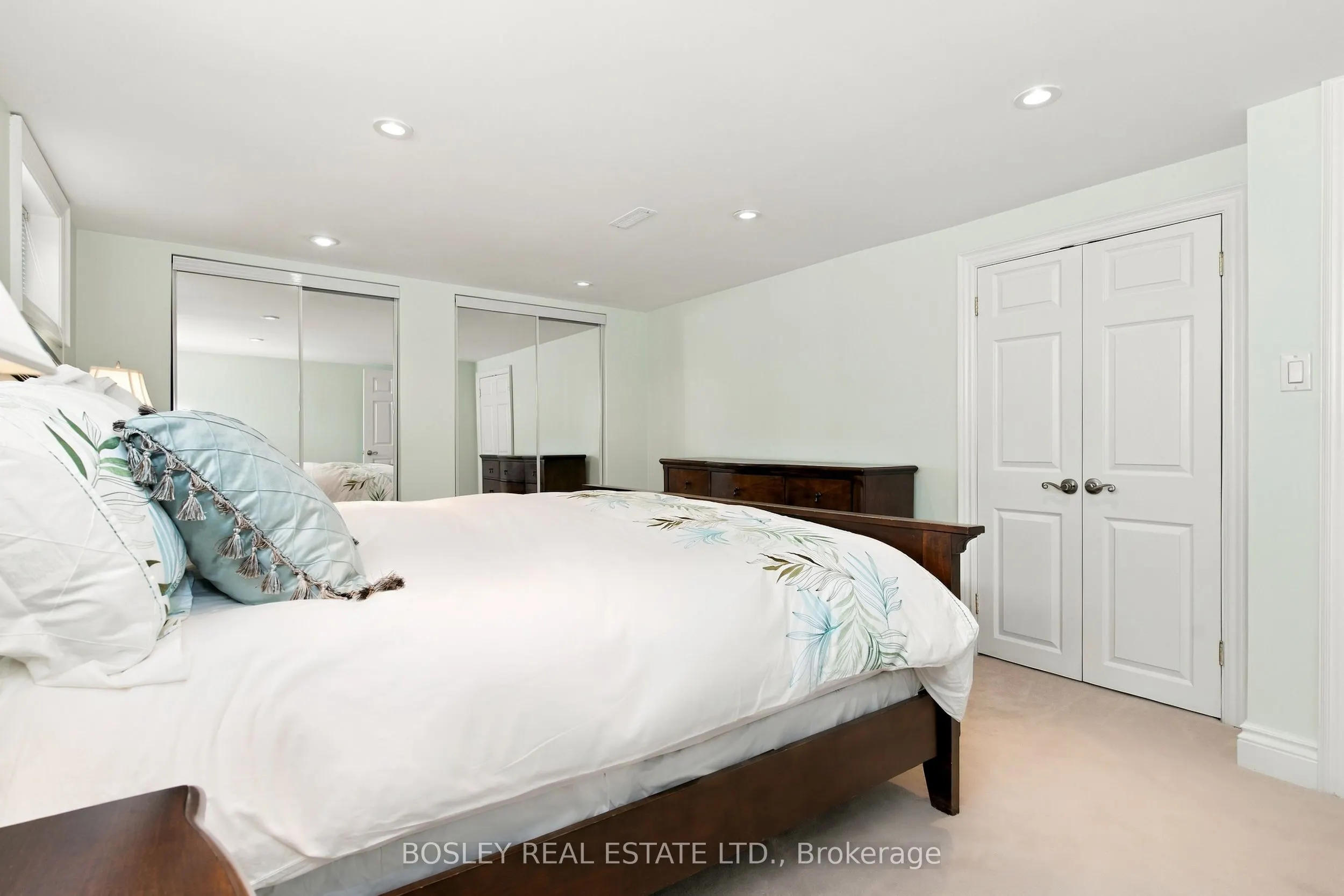 9 George Jones Street #Lower