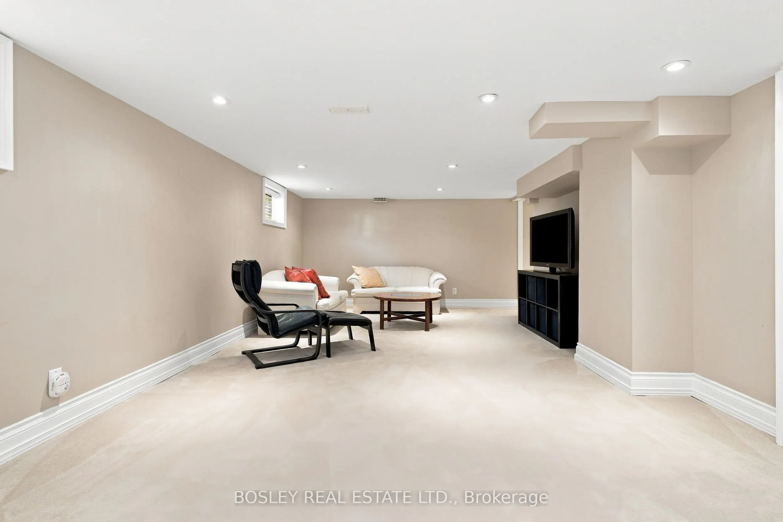 9 George Jones Street #Lower