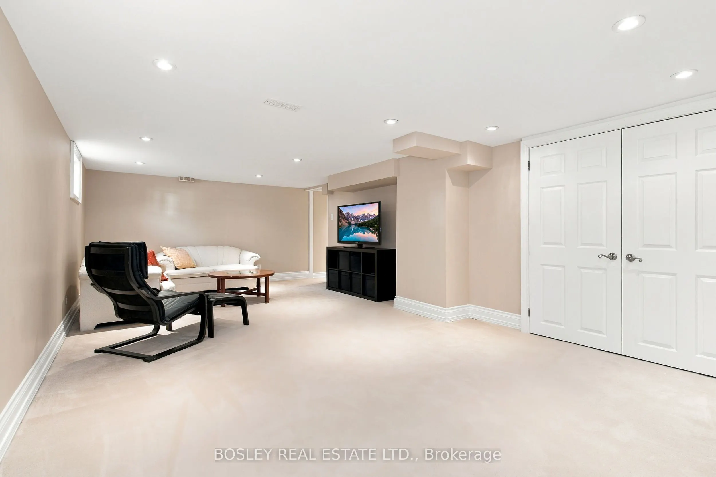 9 George Jones Street #Lower