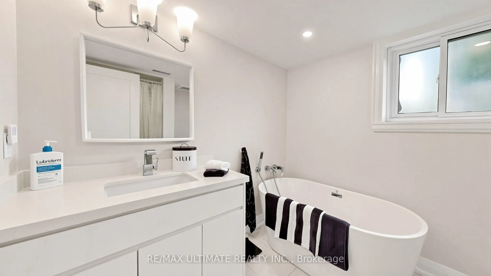 112 Coronation Drive