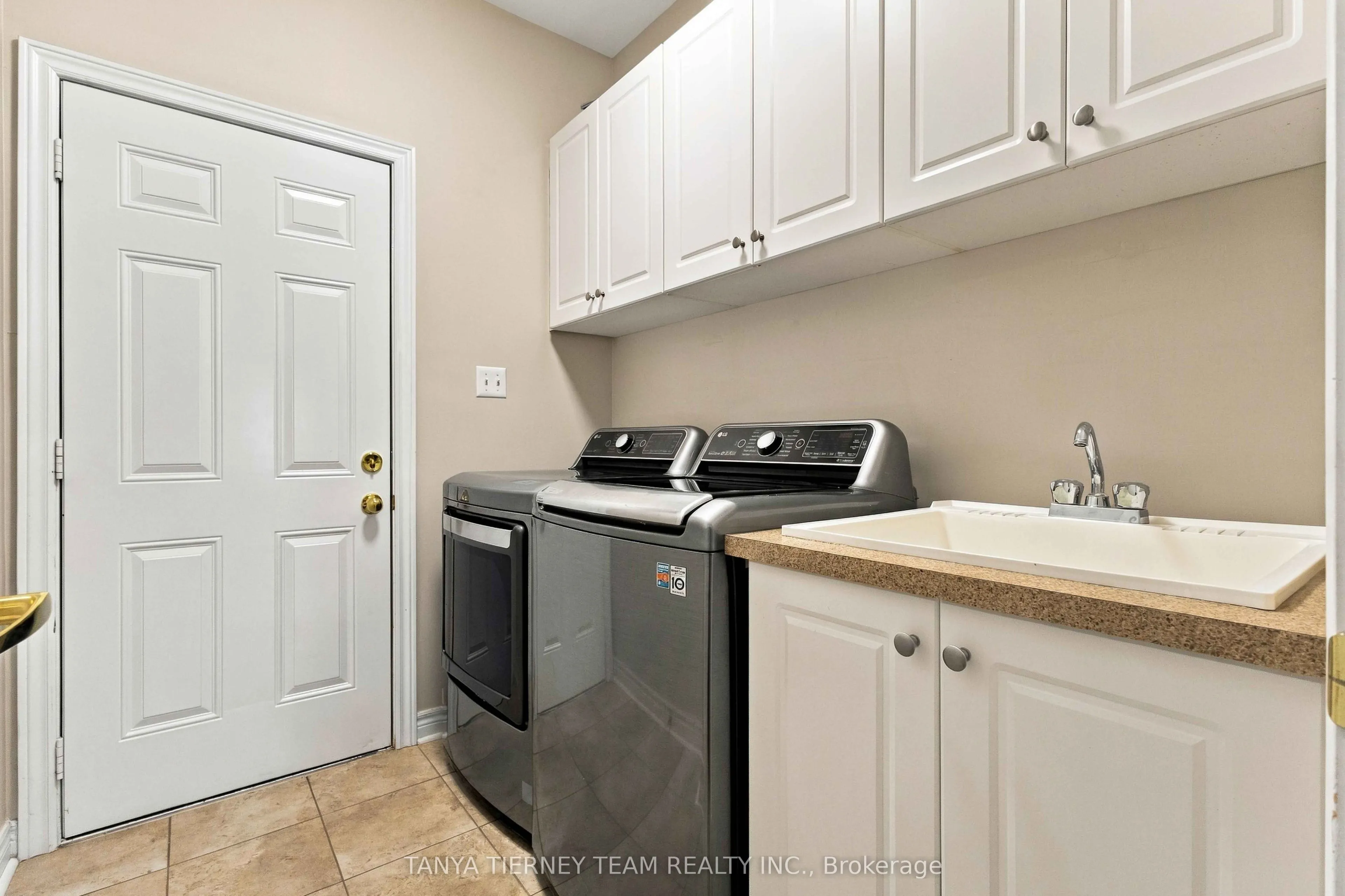 4 Branthaven Court