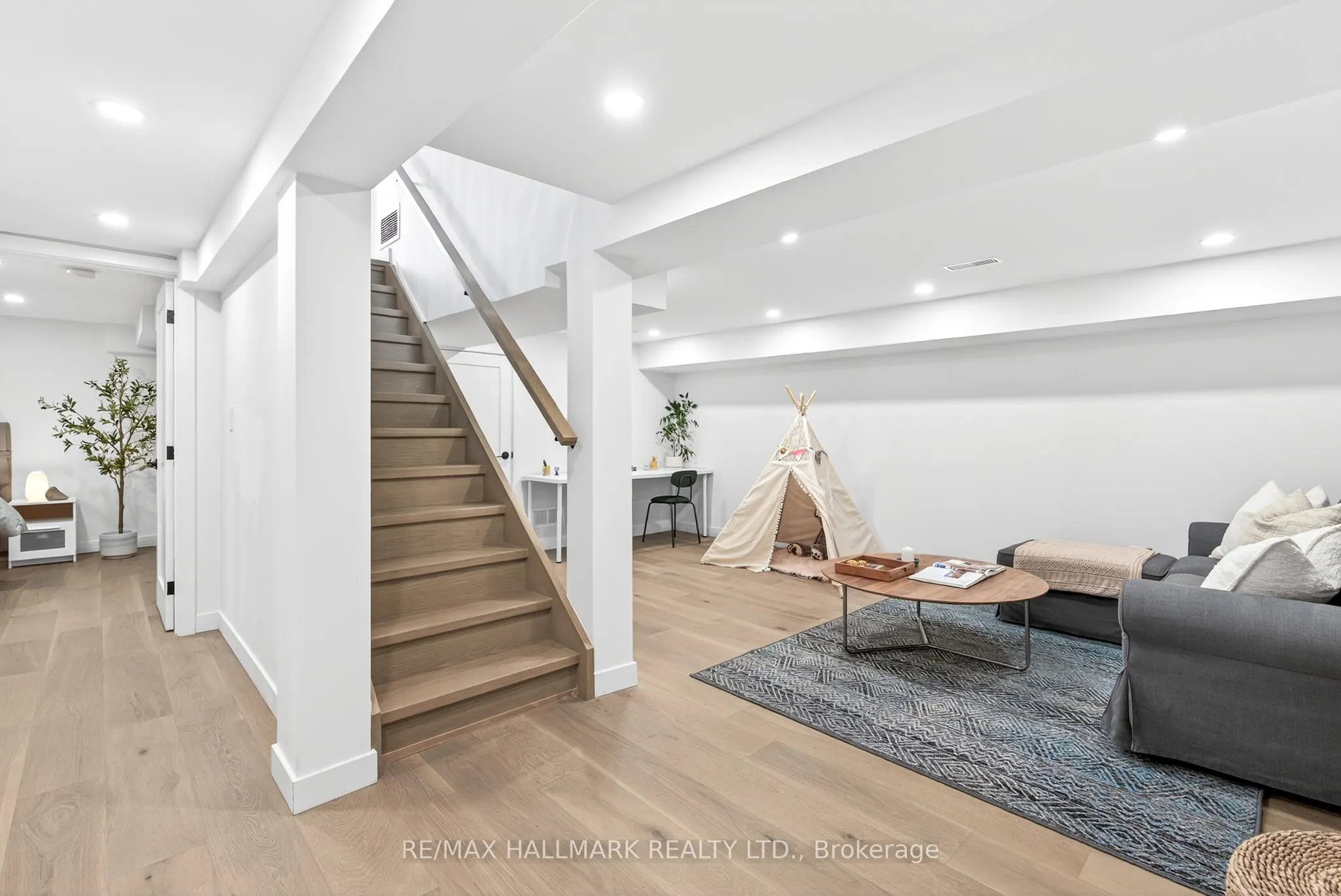 225 Catalina Drive