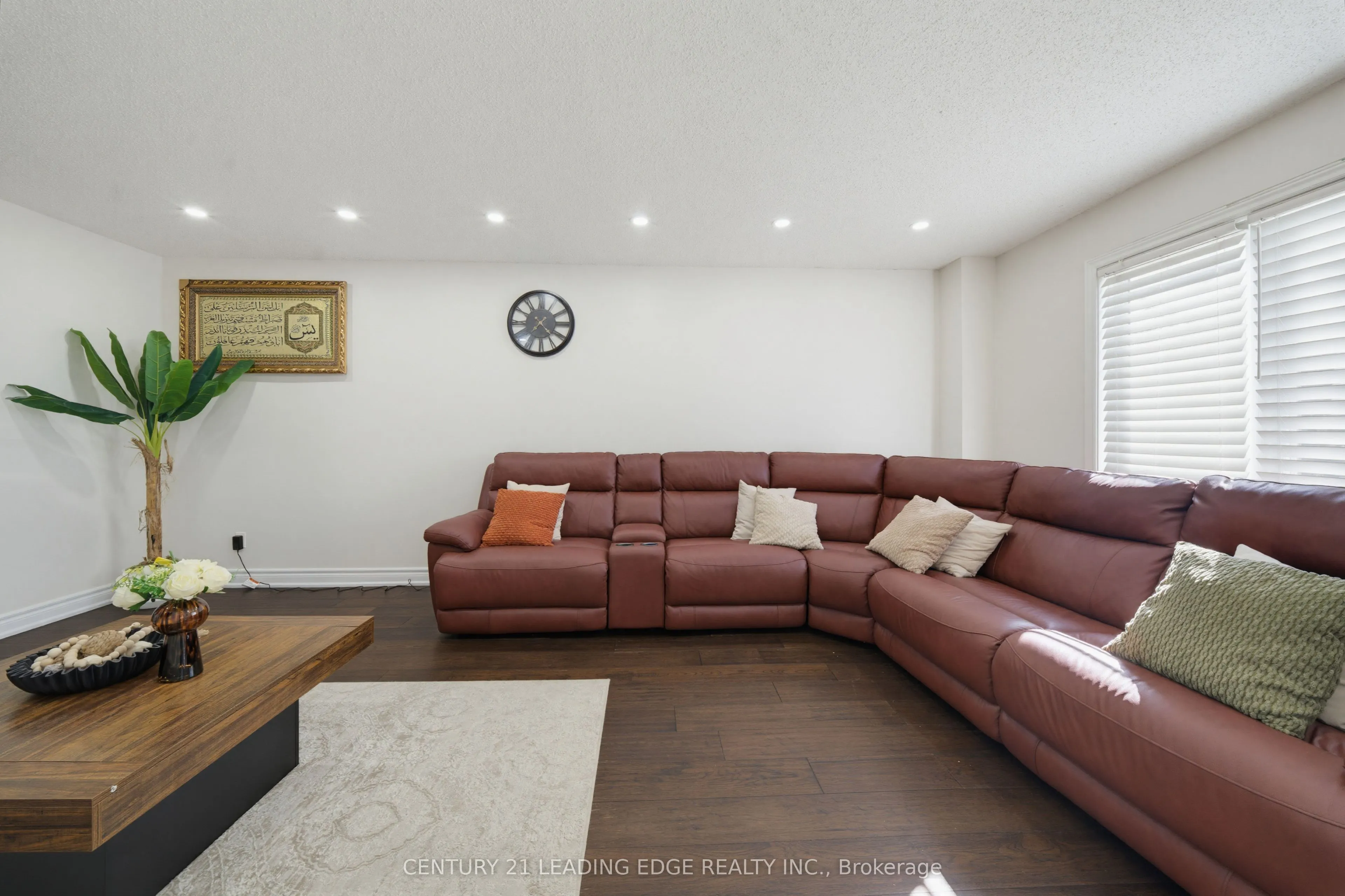 2353 Wildwood Crescent