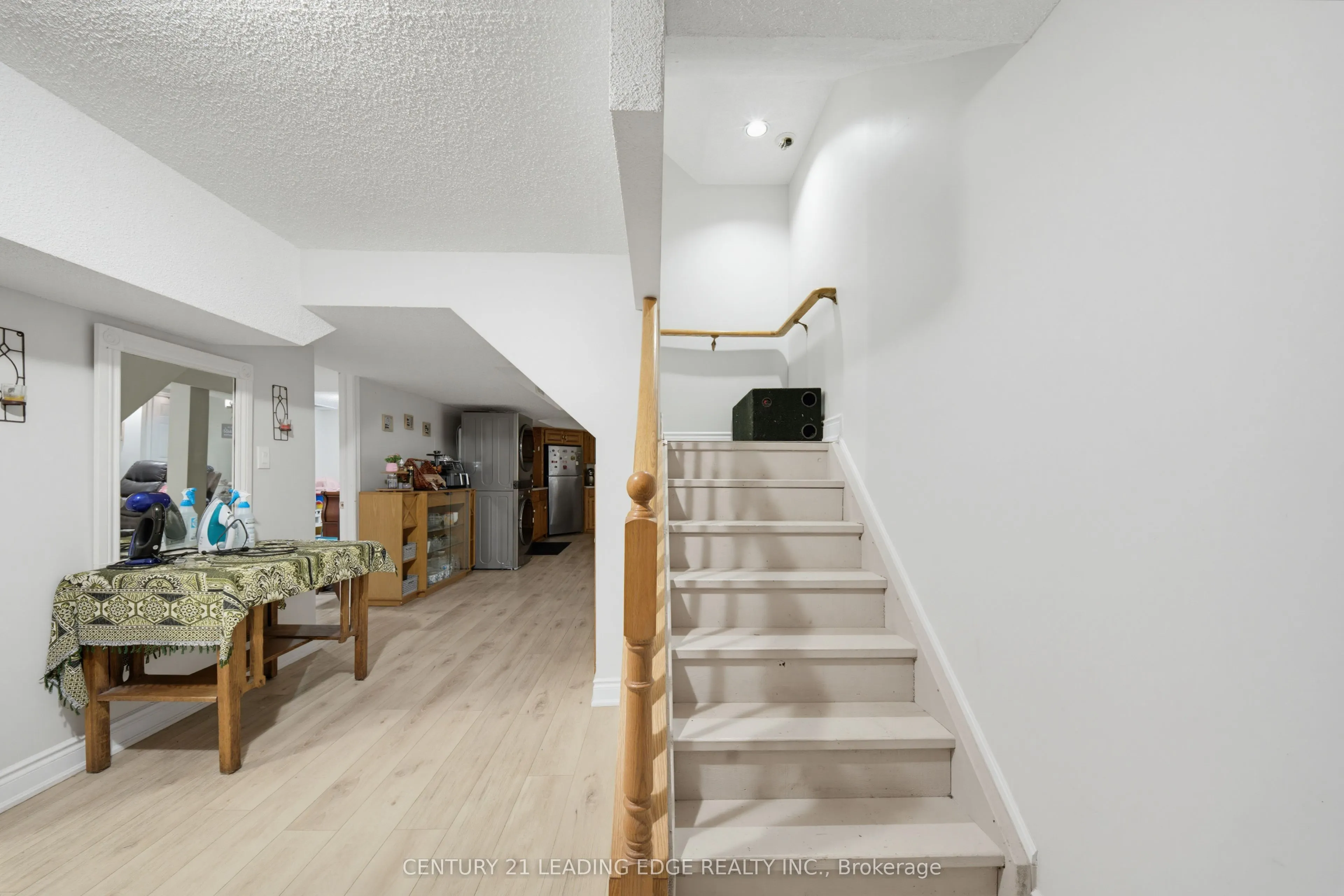 2353 Wildwood Crescent