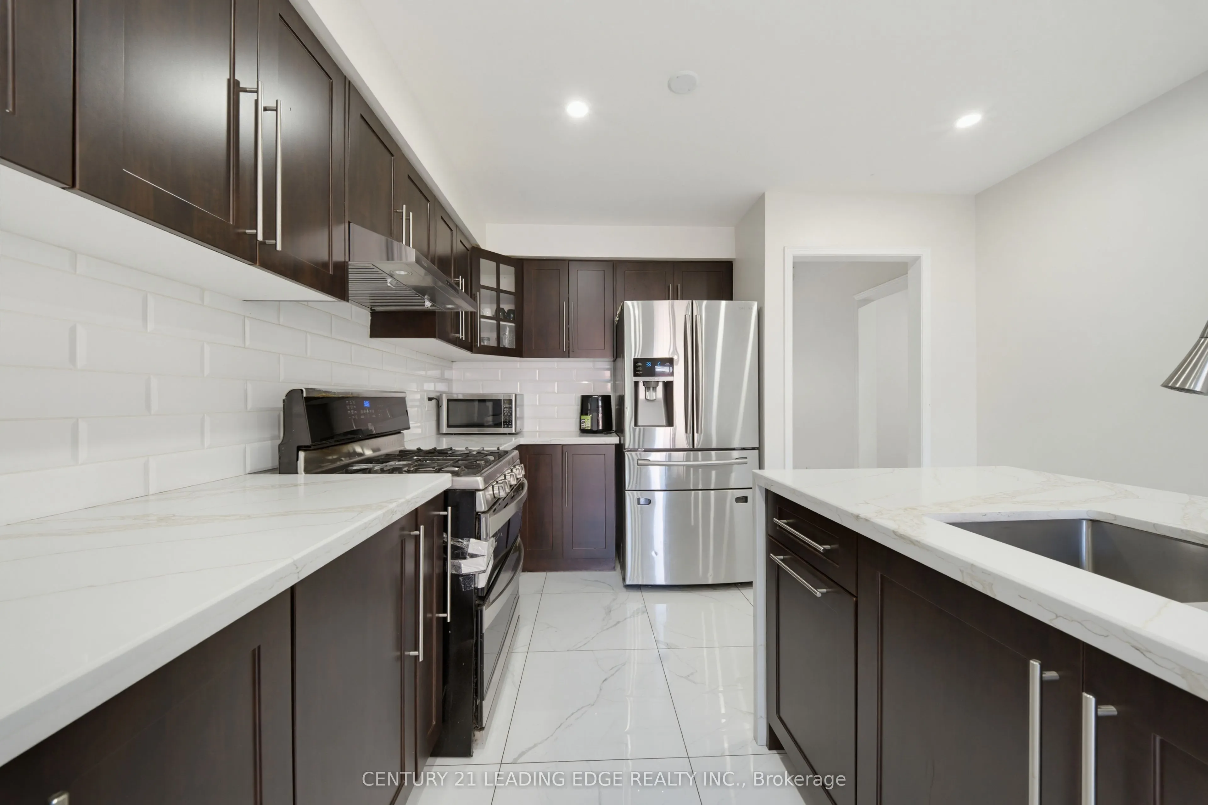 2353 Wildwood Crescent