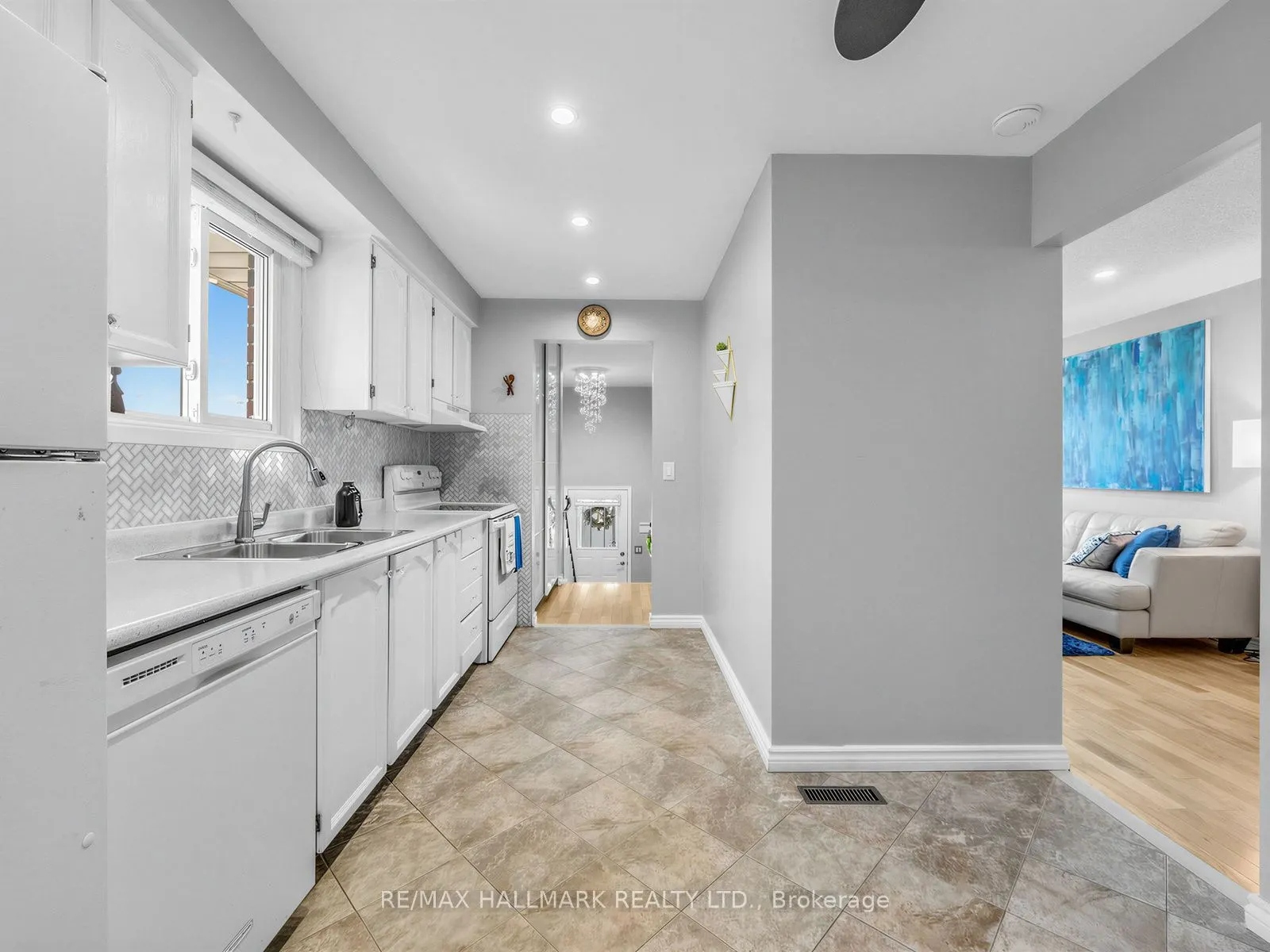 1333 Cherrydown Drive