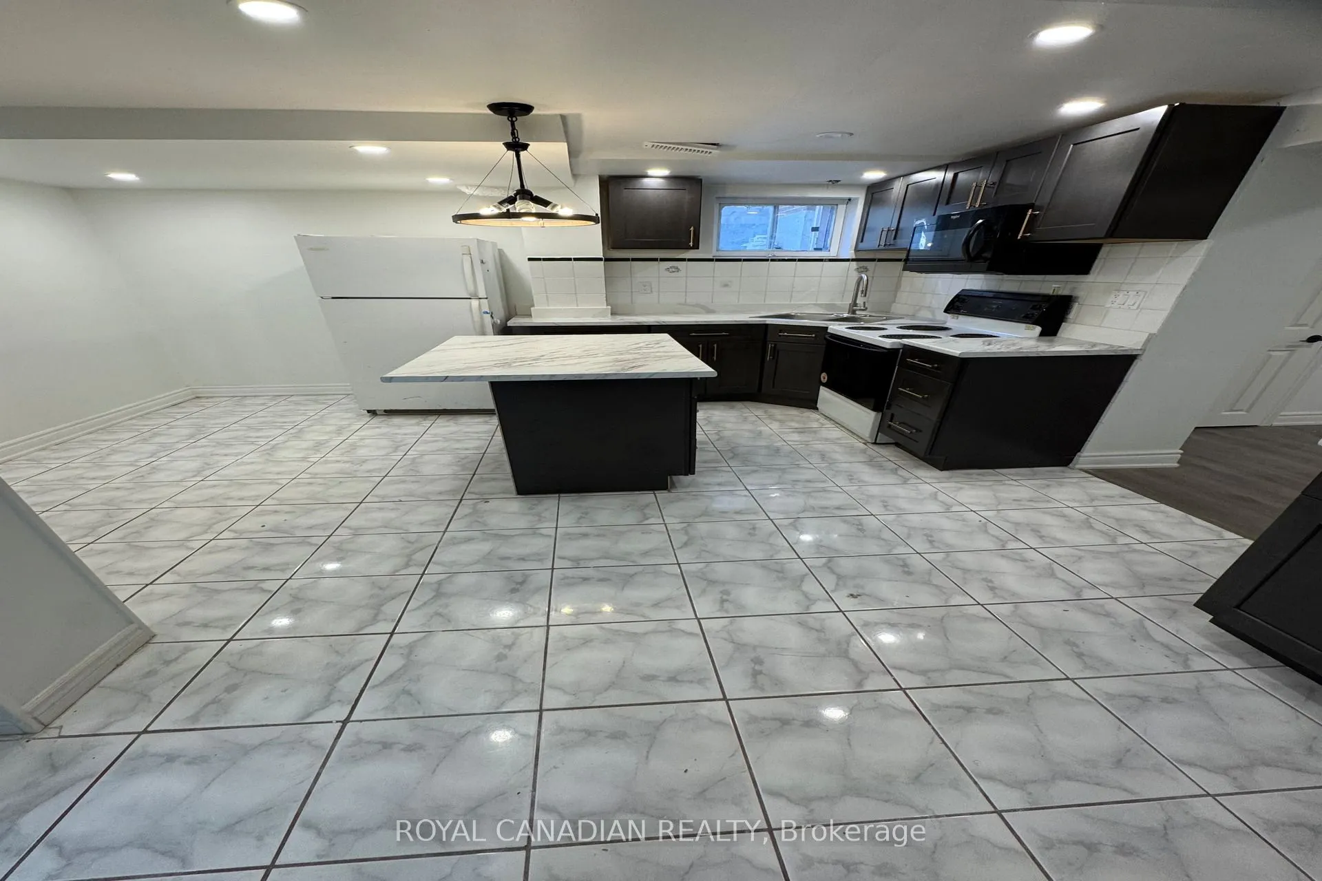 312 Coronation Drive #BSMT