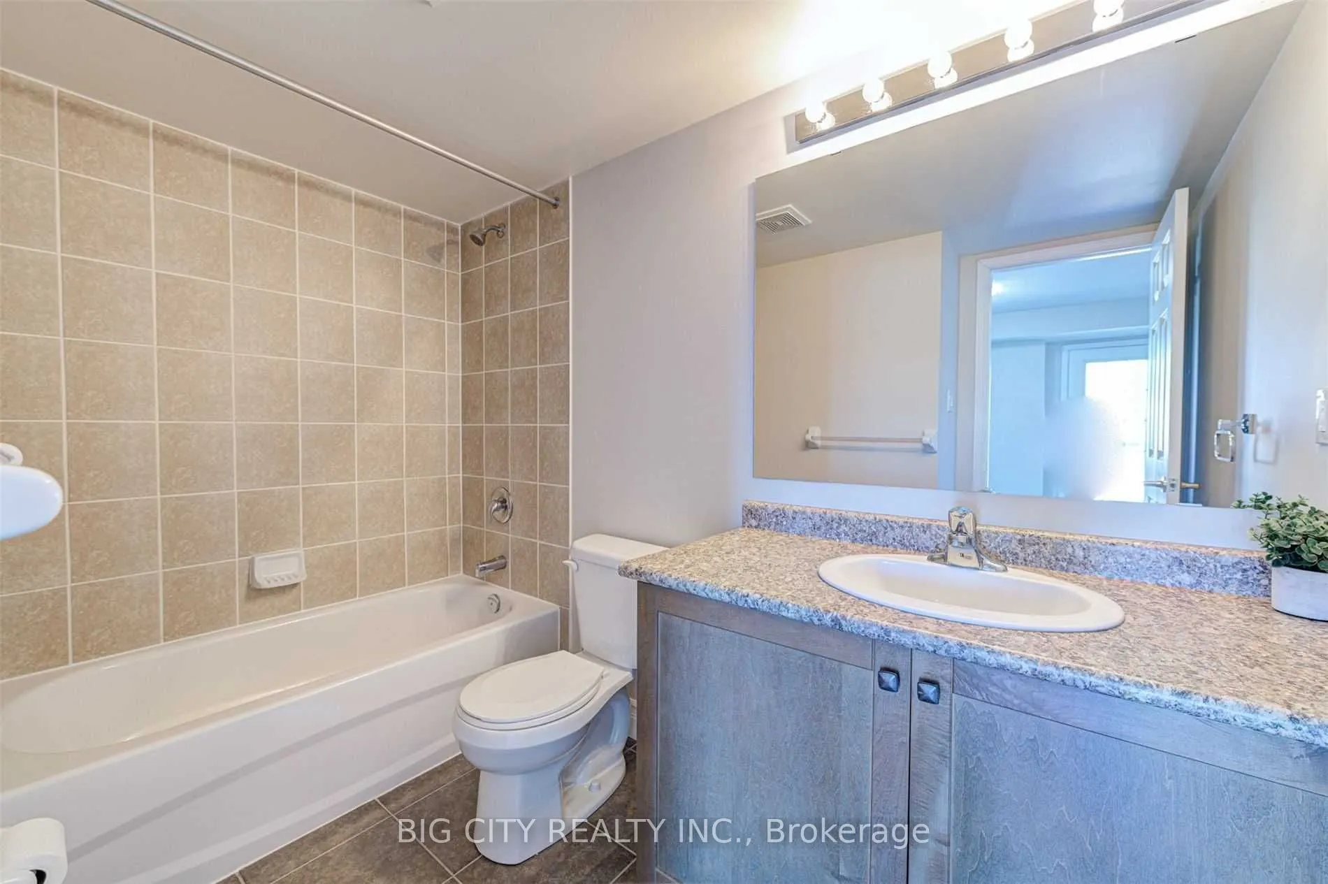 182 Kingston Road W #22