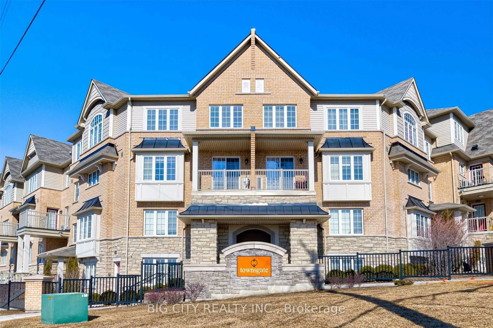 182 Kingston Road W #22