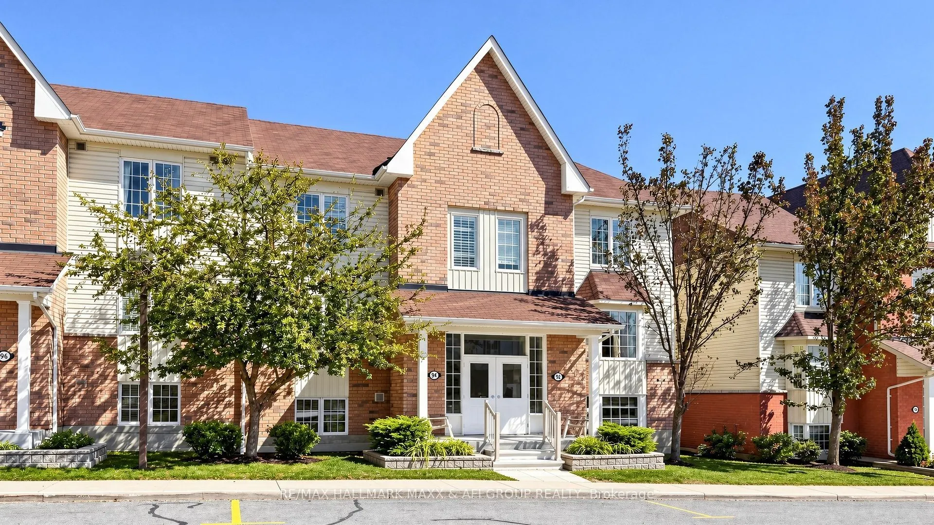 92 Petra Way #2