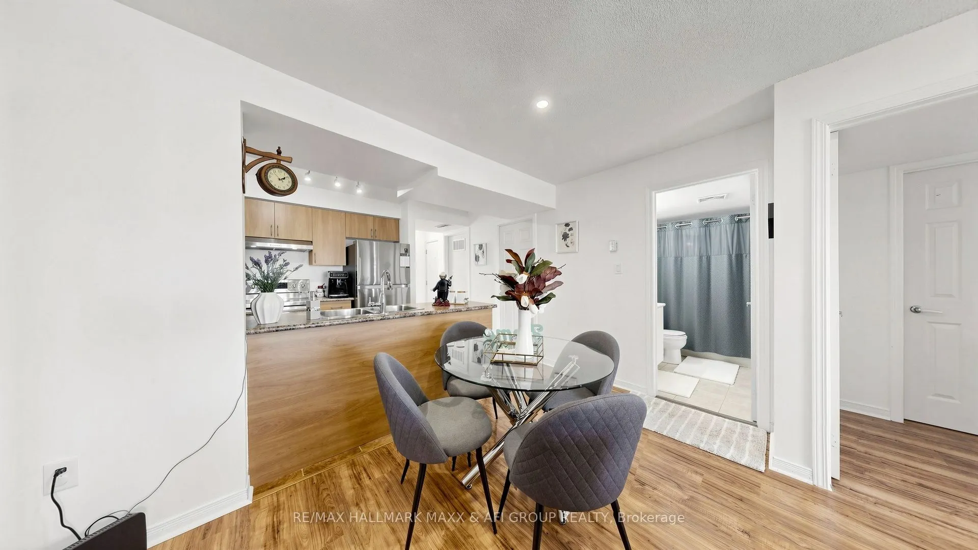 92 Petra Way #2