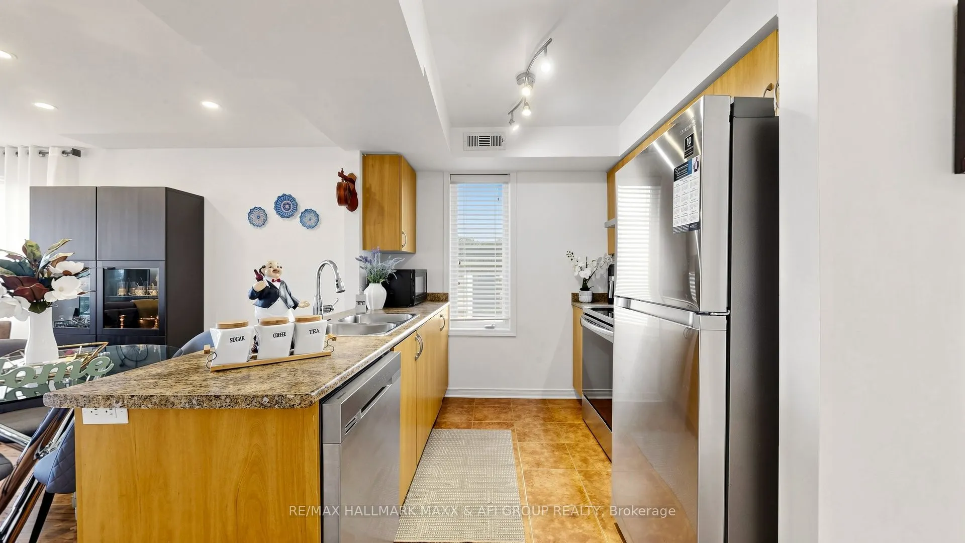 92 Petra Way #2