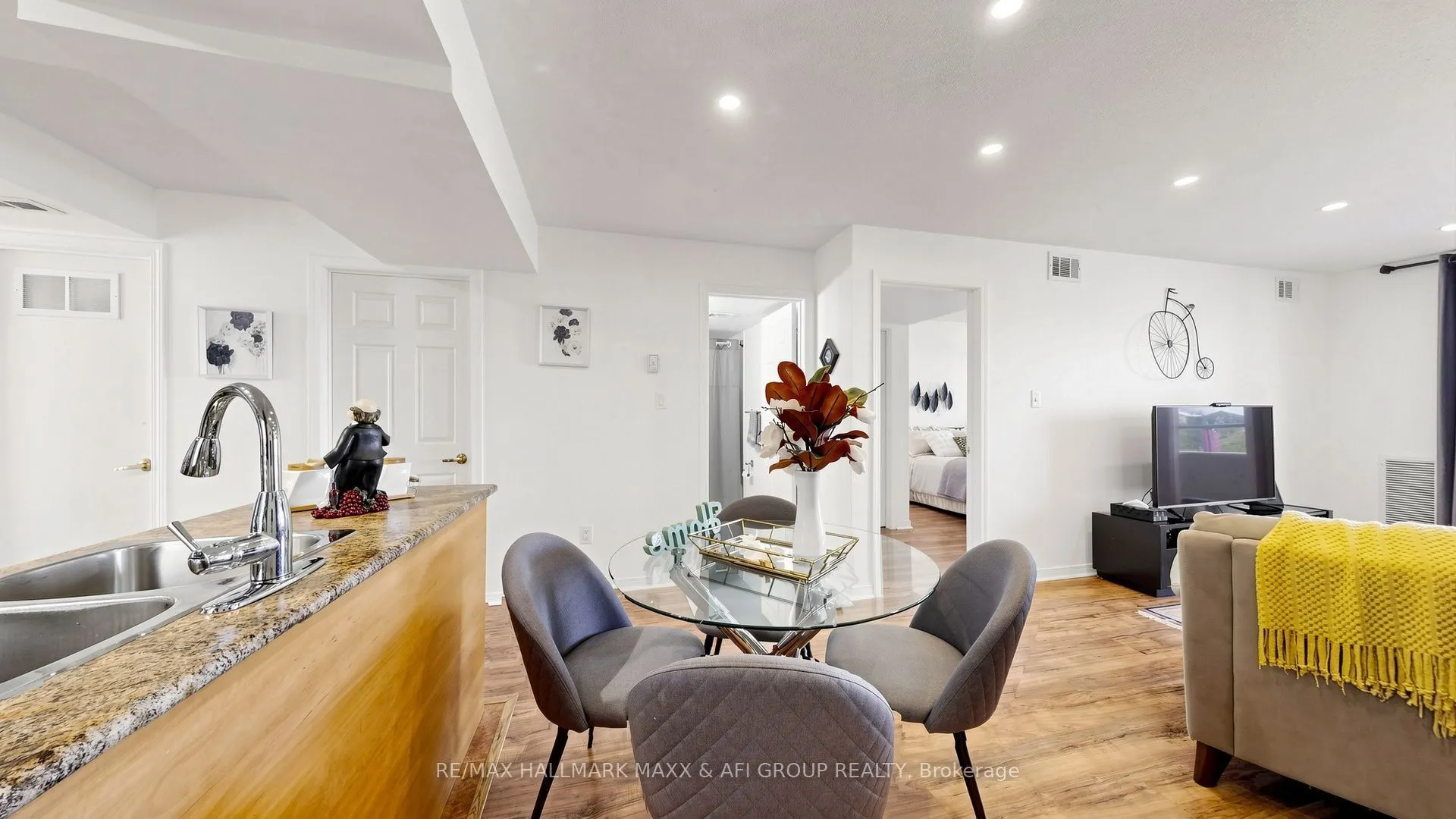 92 Petra Way #2