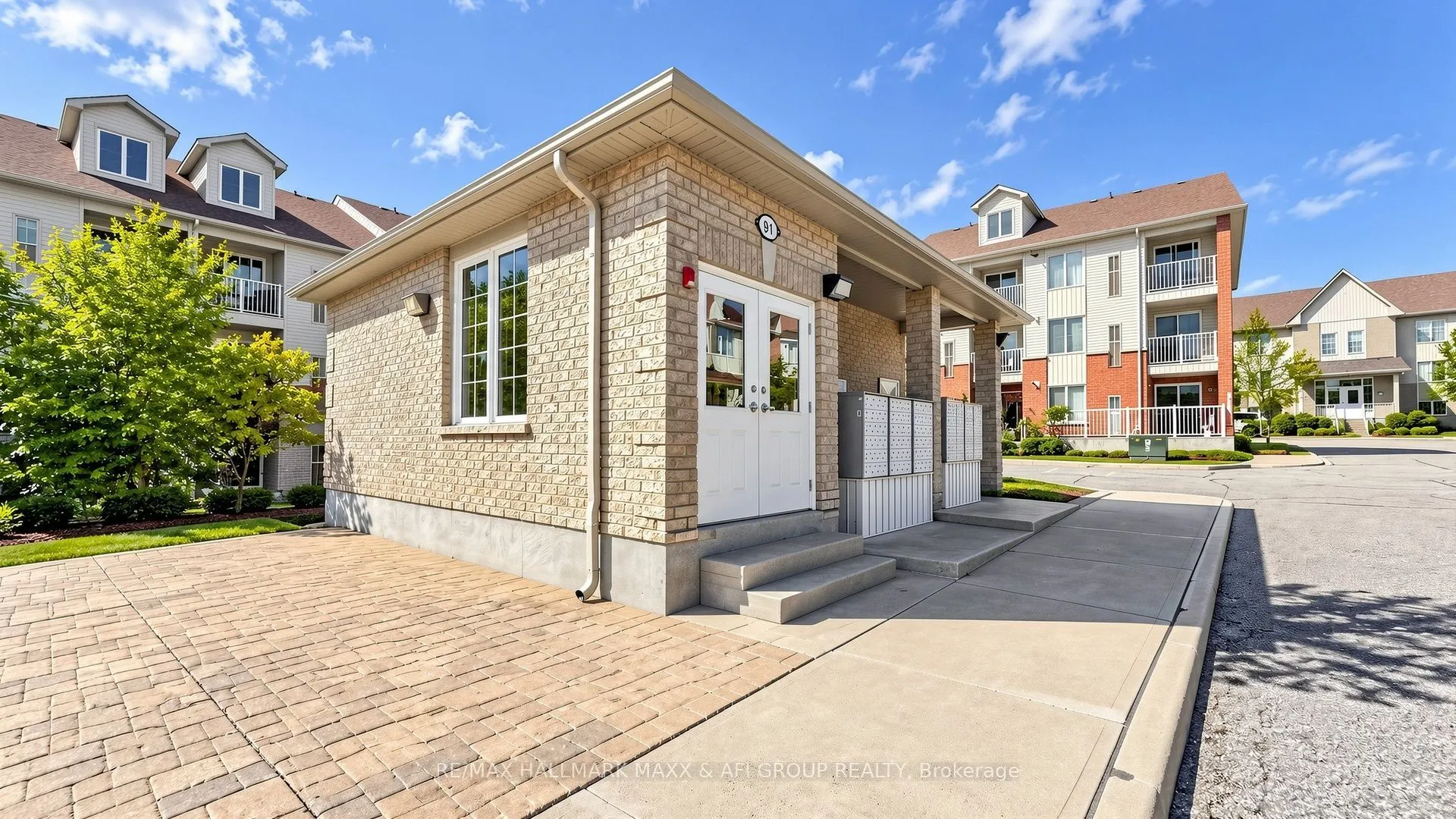92 Petra Way #2