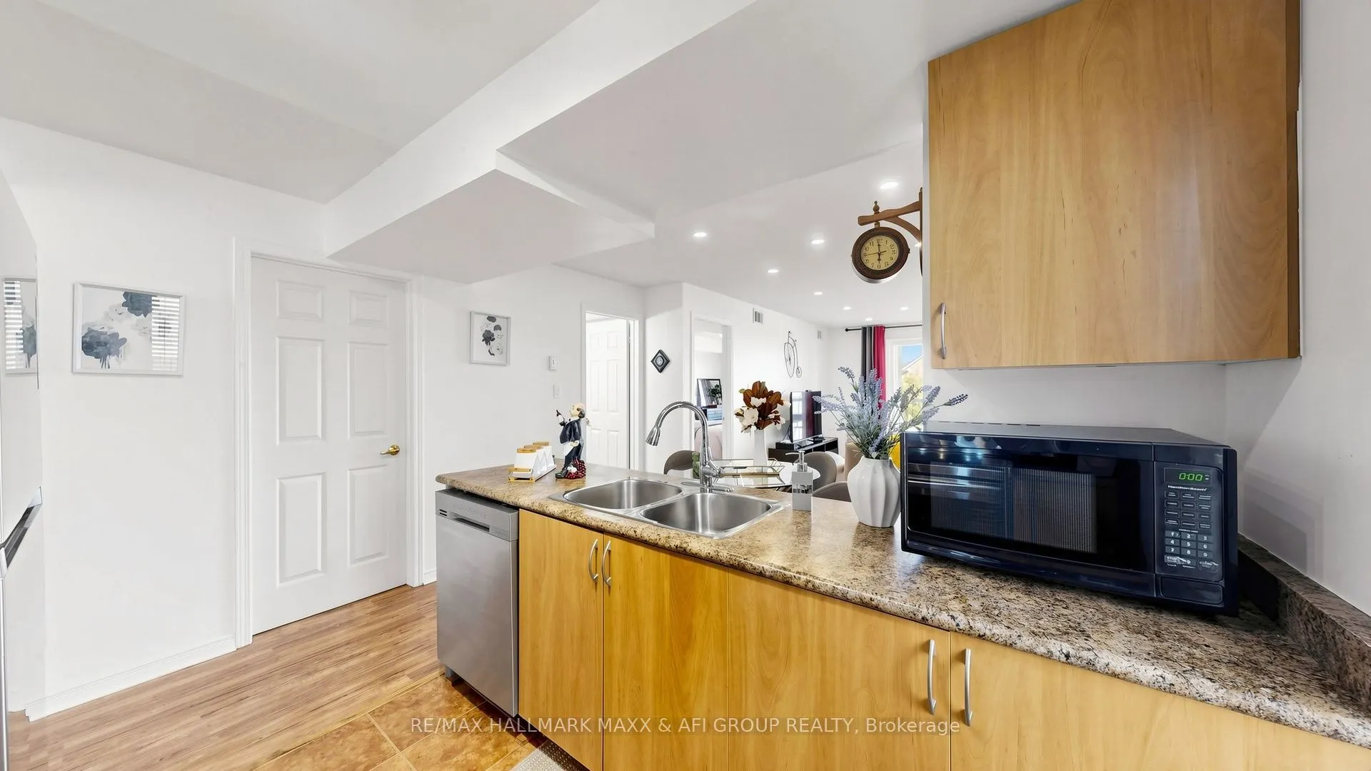 92 Petra Way #2