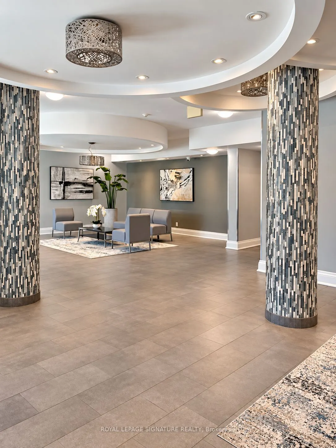 60 Fairfax Crescent #322