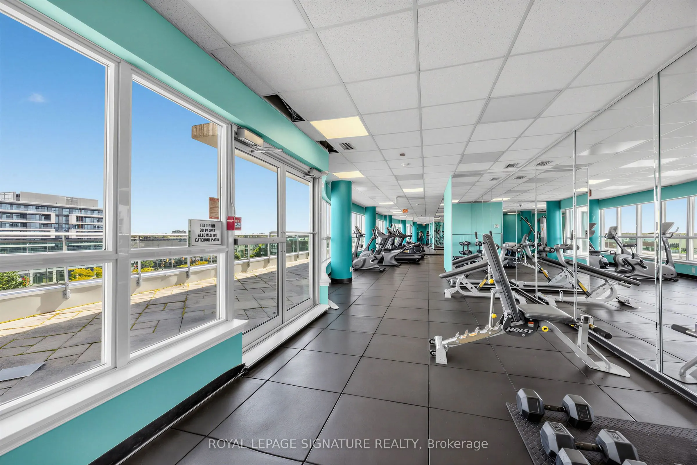 60 Fairfax Crescent #322