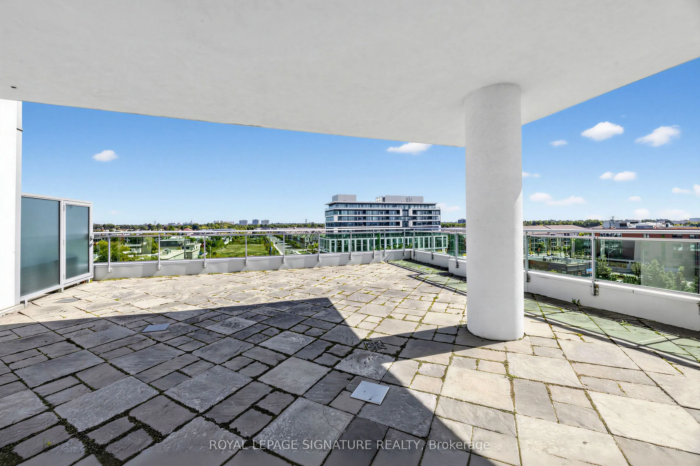 60 Fairfax Crescent #322