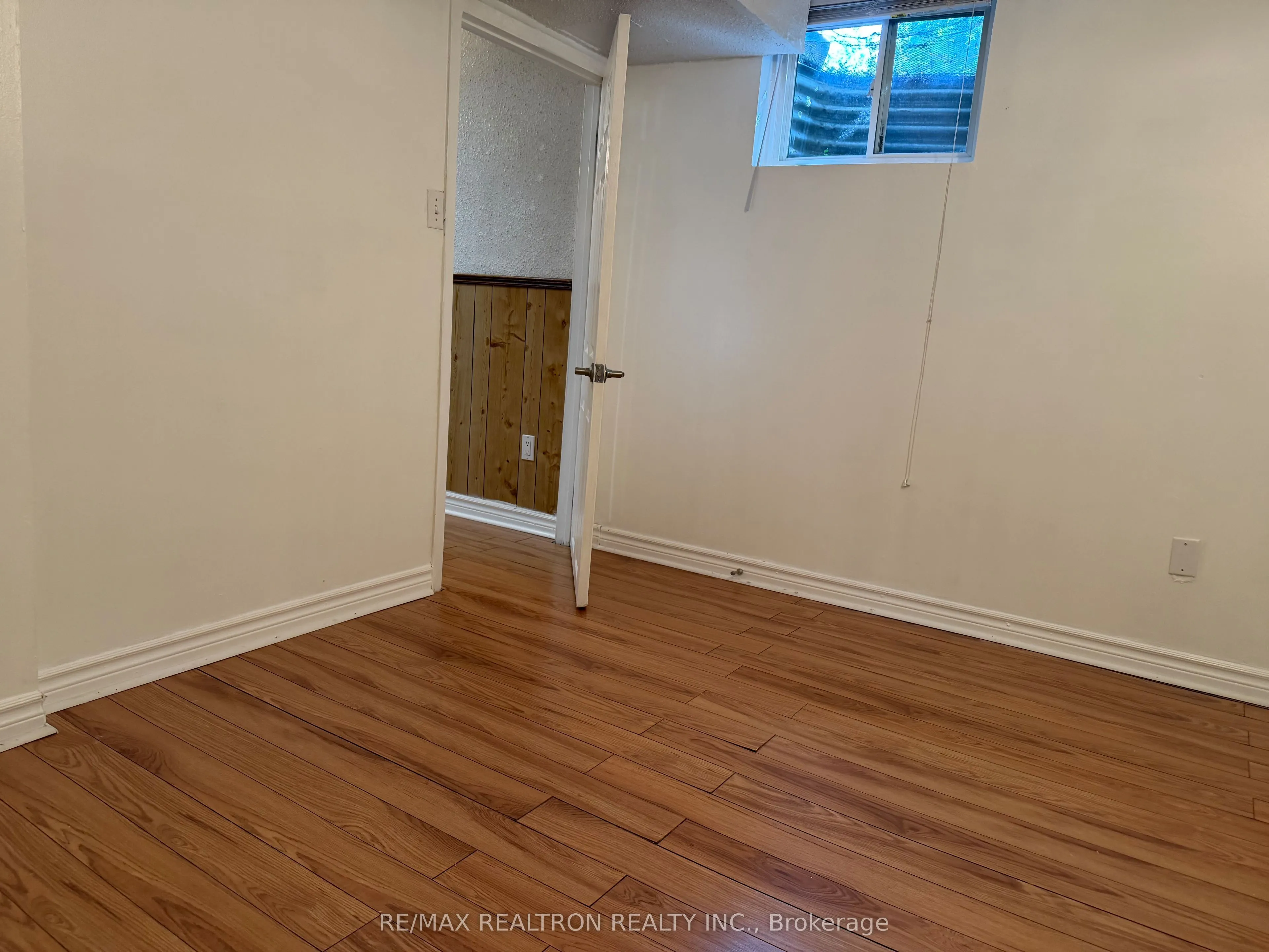 33 Rainbow Ridge Avenue