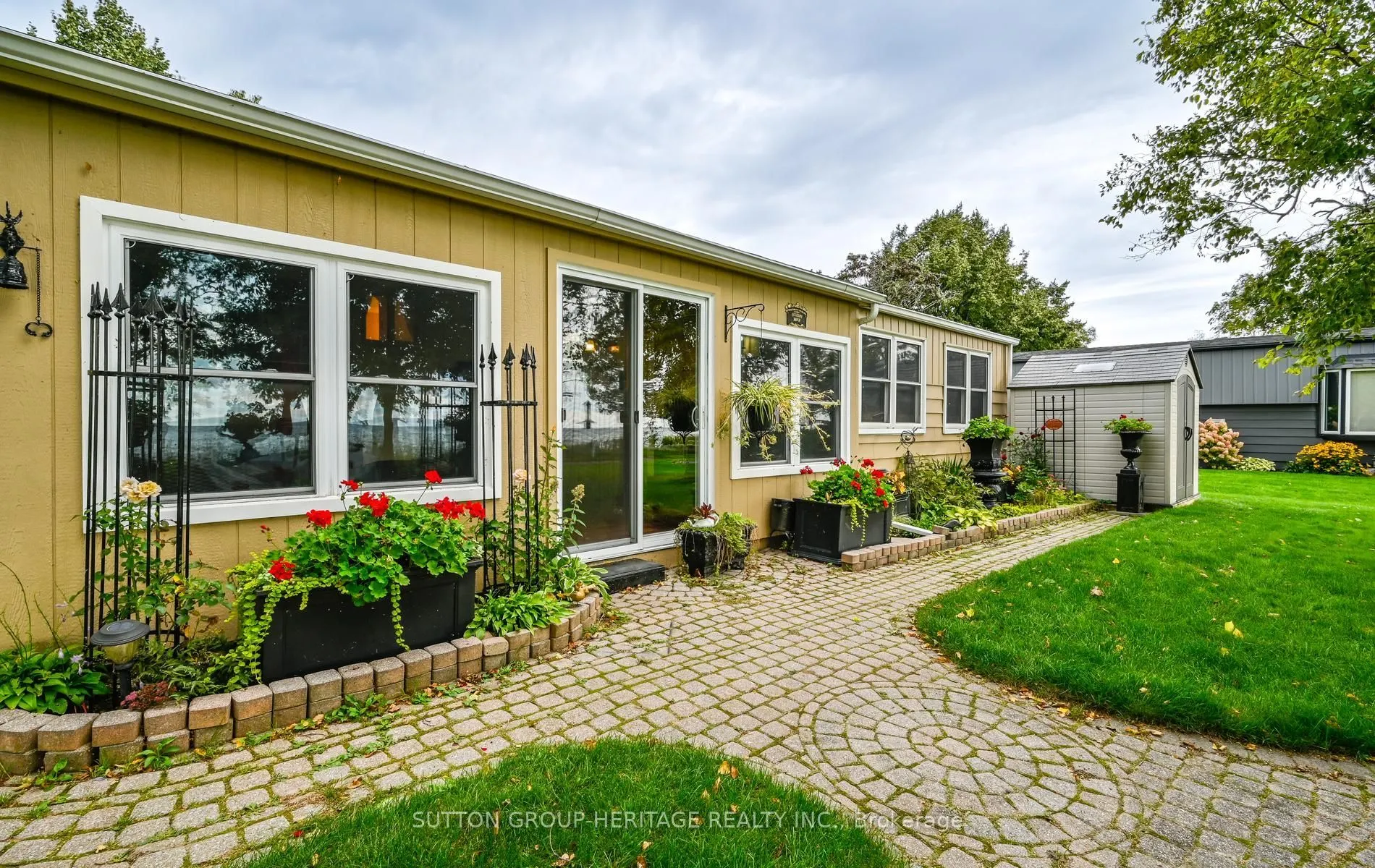 89 Bluffs Road