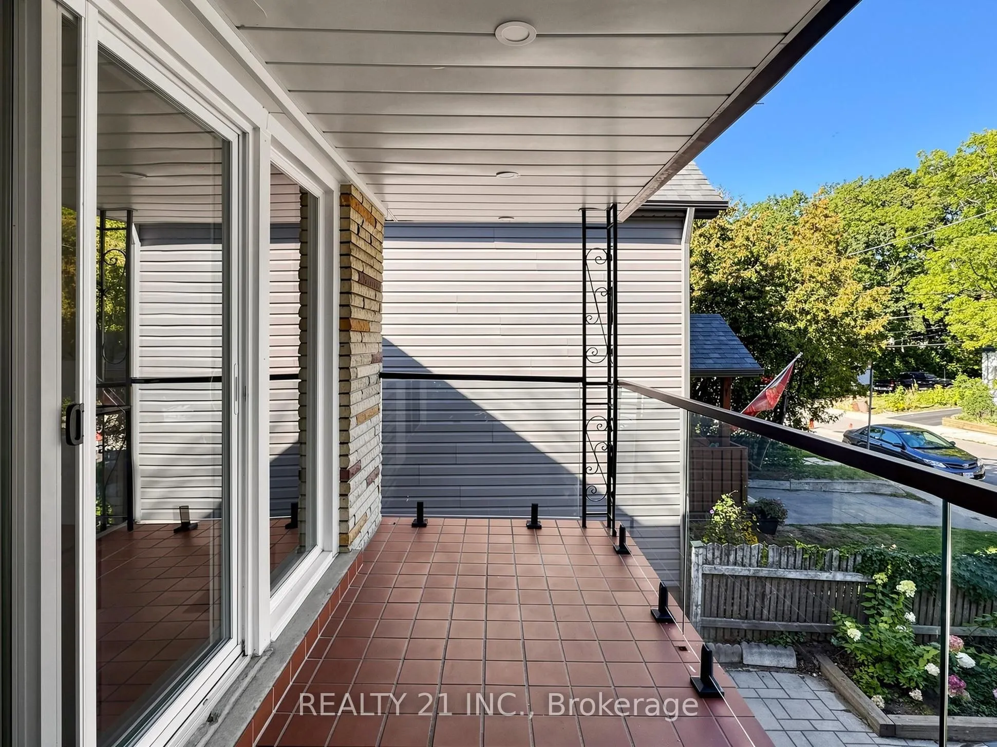 120 Queensbury Avenue