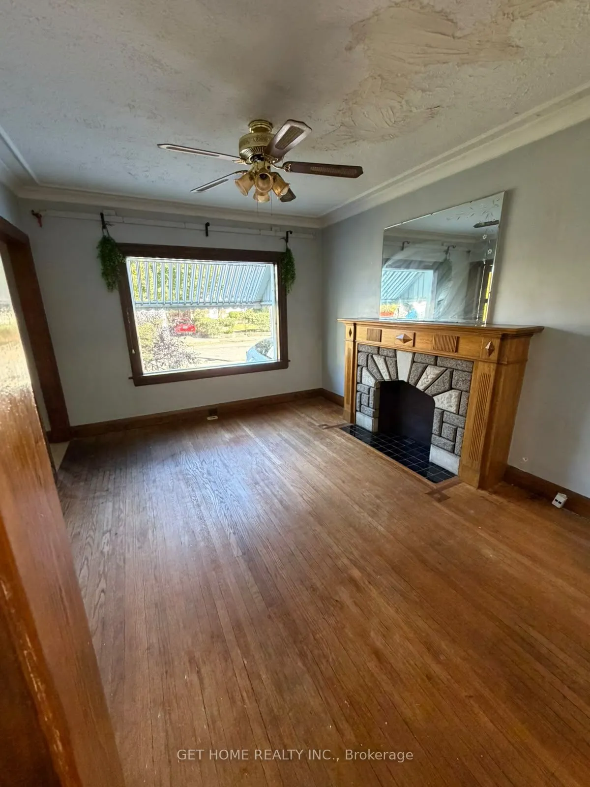 44 St Hubert Avenue #Upper
