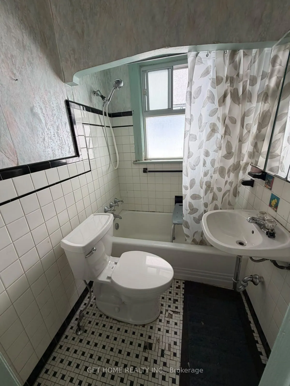 44 St Hubert Avenue #Upper