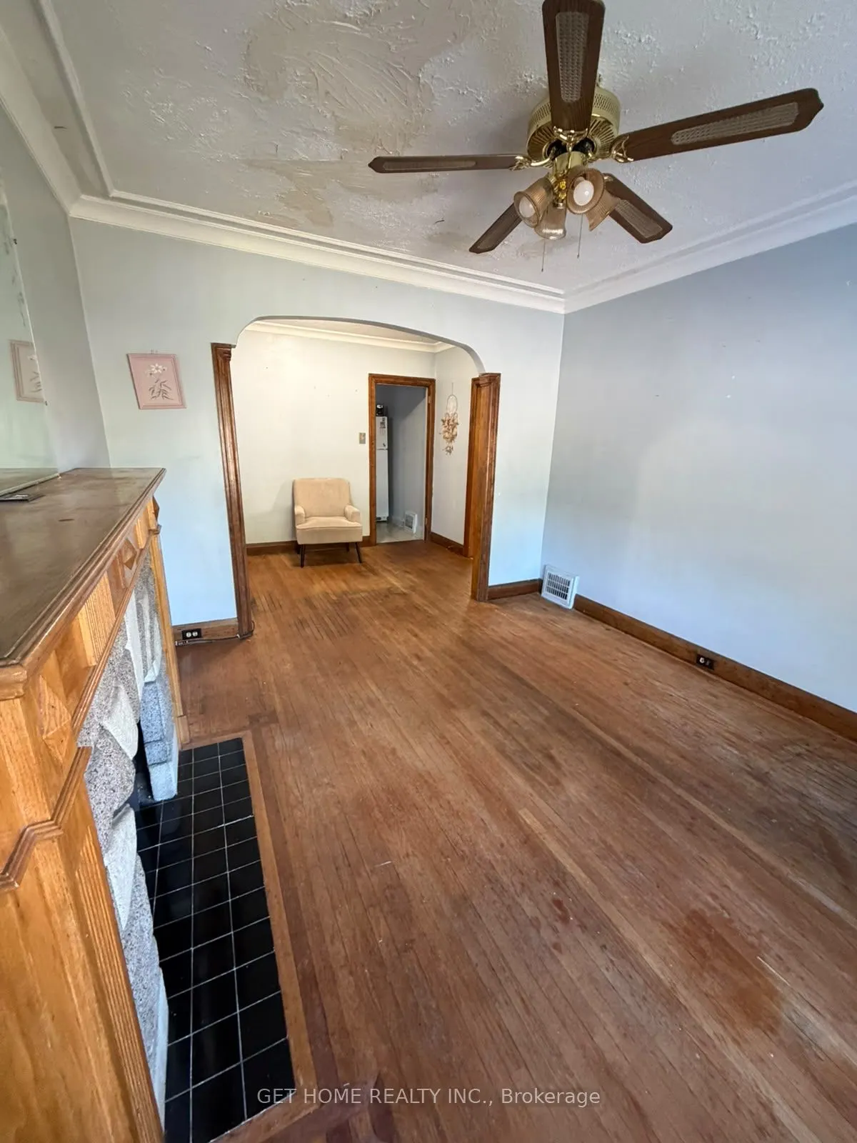 44 St Hubert Avenue #Upper