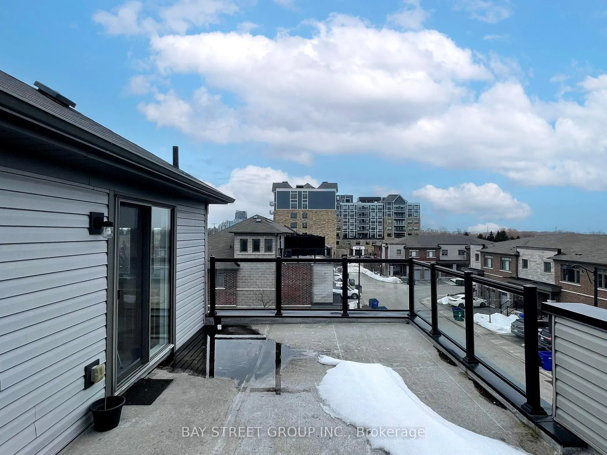 2 Longshore Way