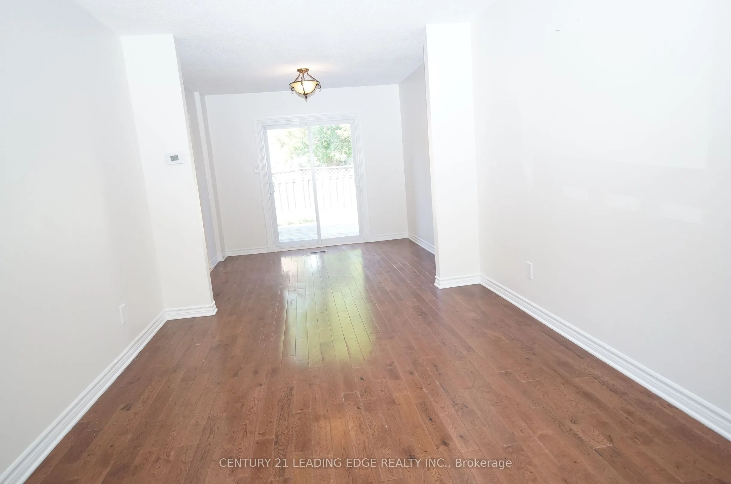62 Daniels Crescent #UPPER