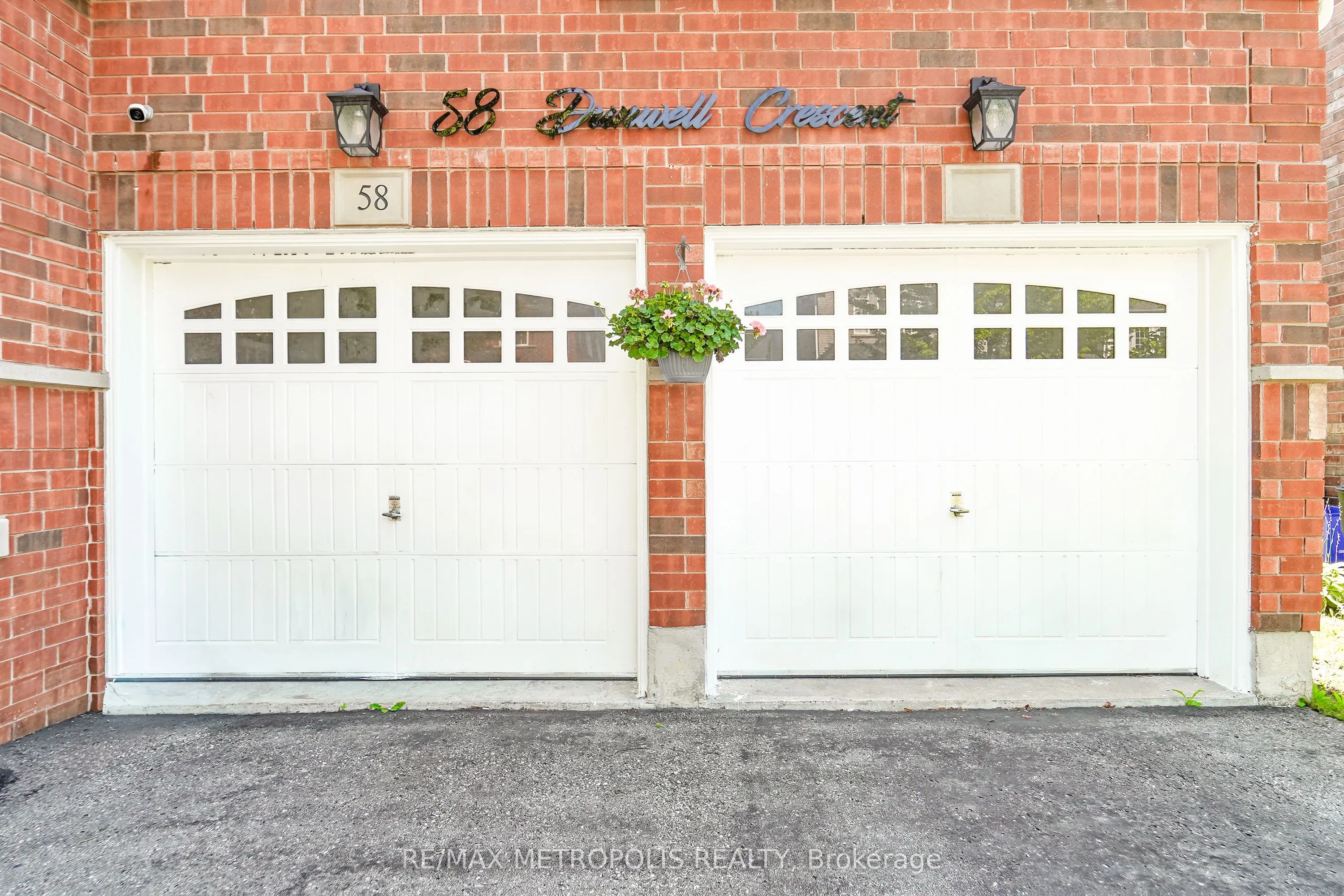 58 Dunwell Crescent
