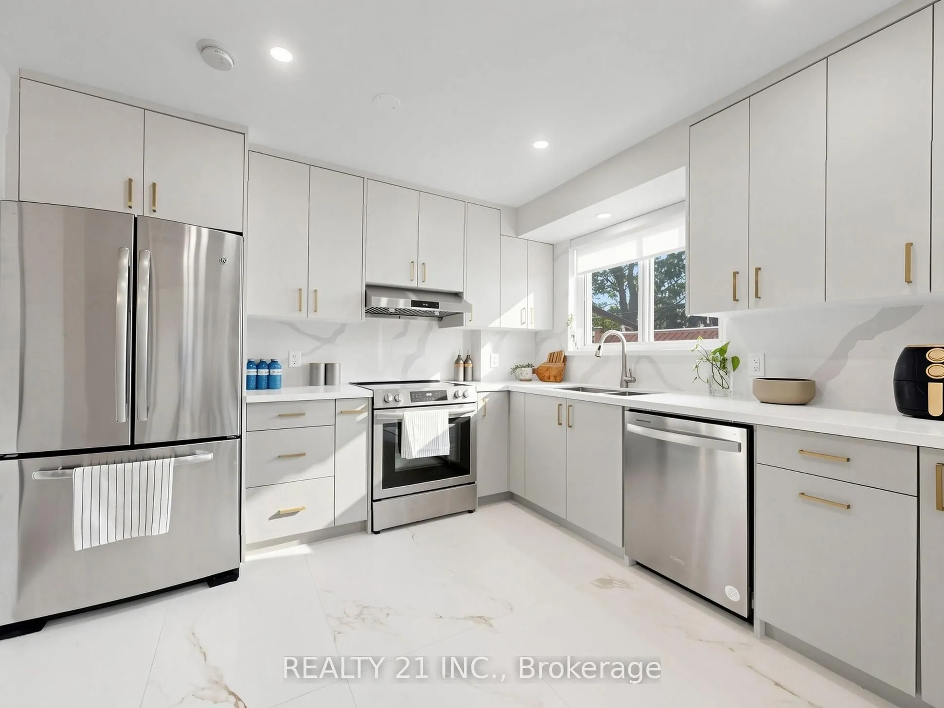 132 Harding Boulevard