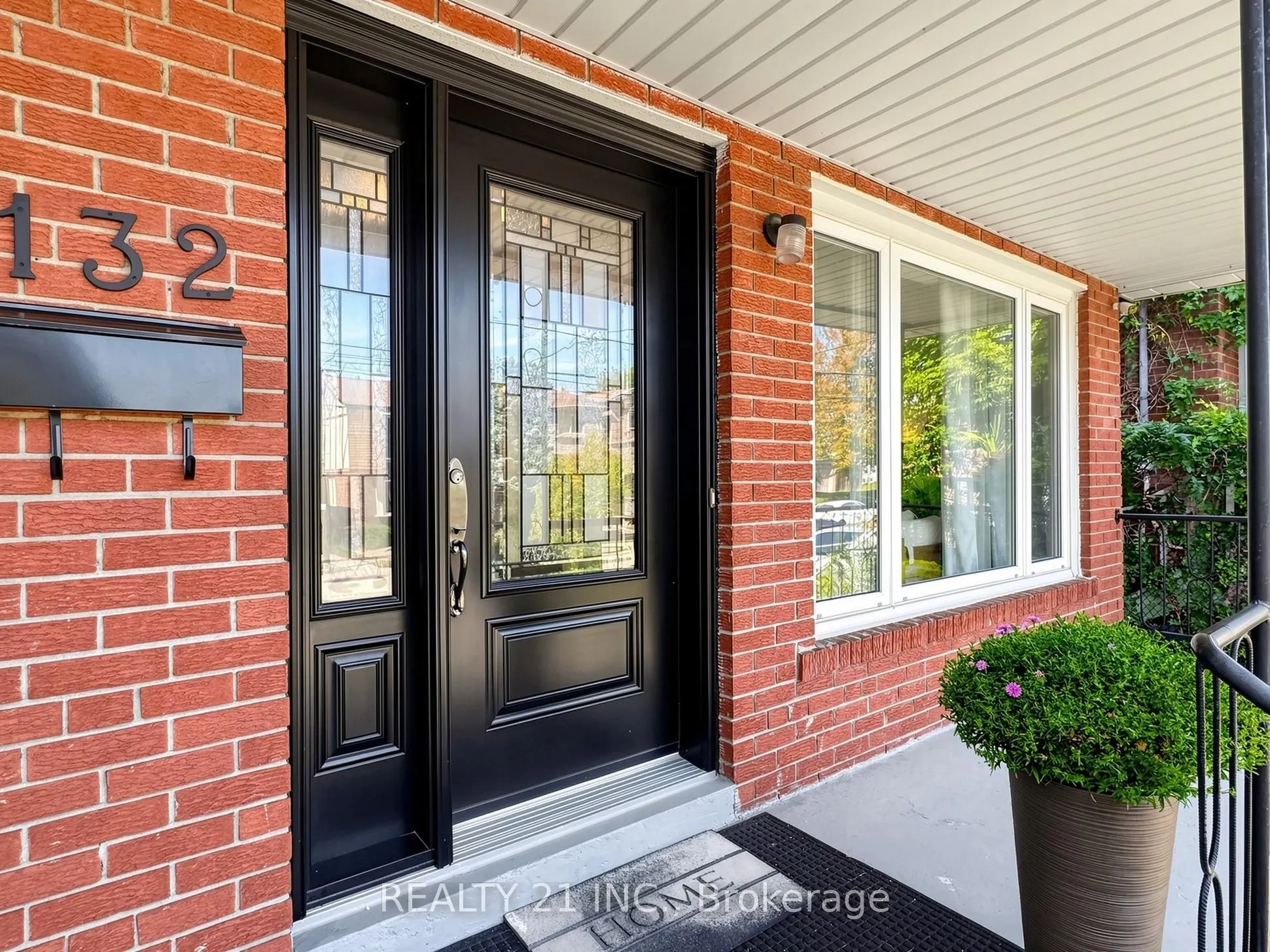132 Harding Boulevard