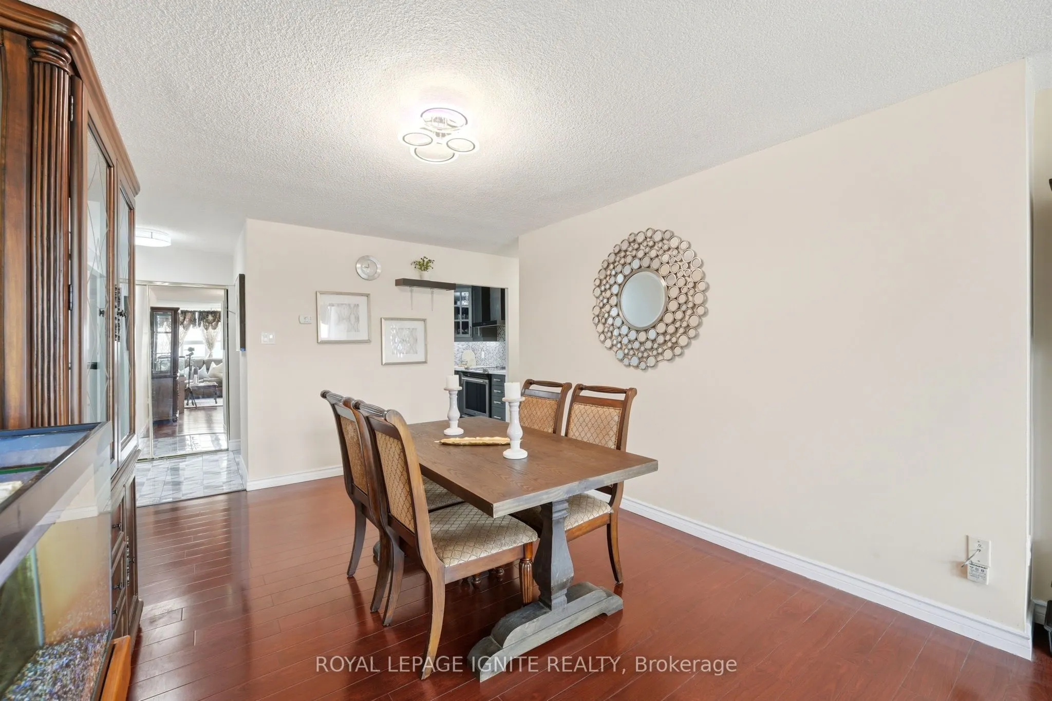 3380 Eglinton Avenue #903