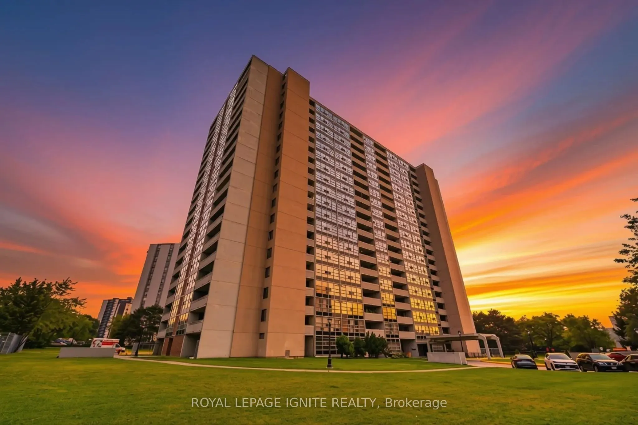 3380 Eglinton Avenue #903