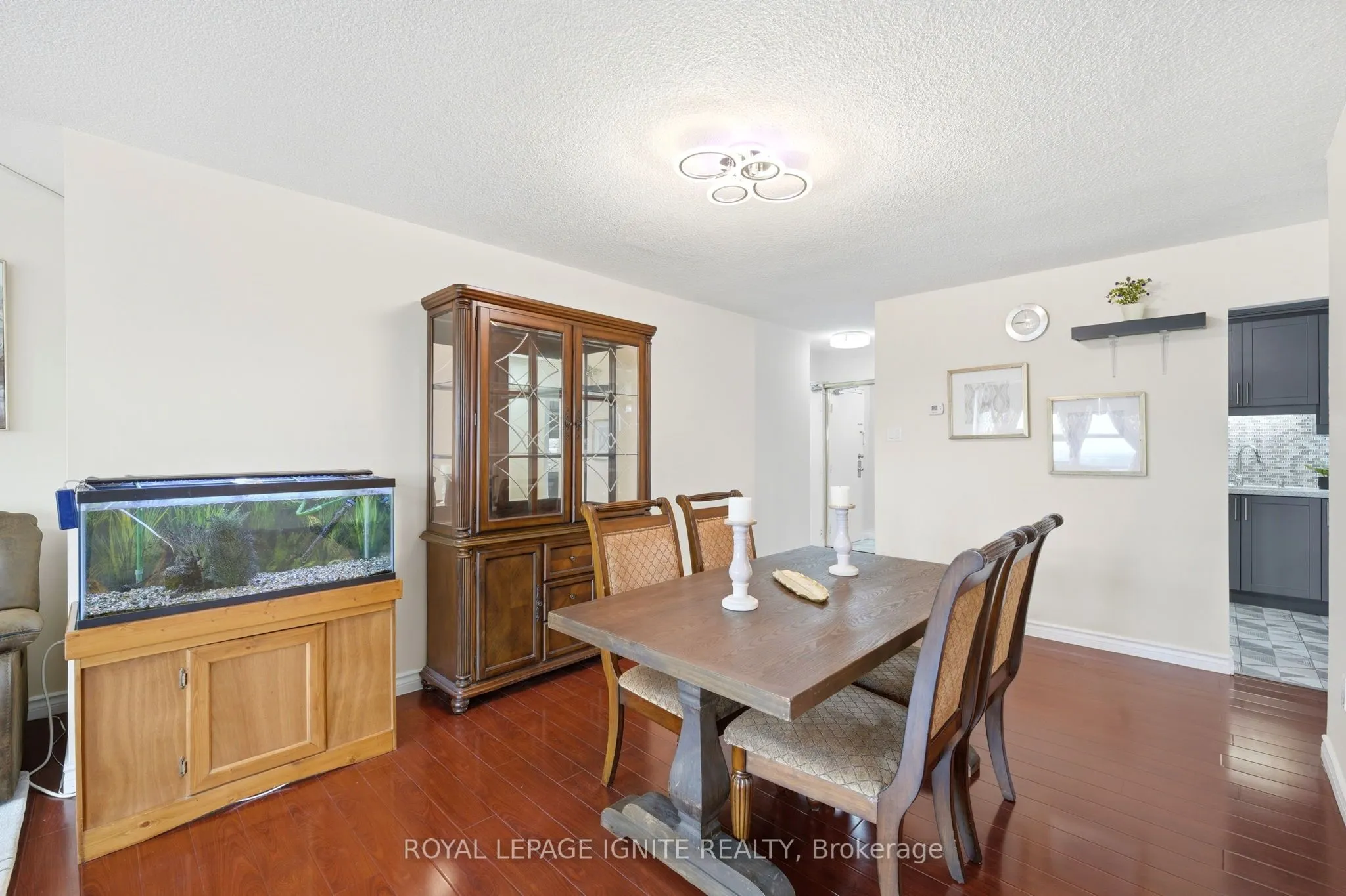 3380 Eglinton Avenue #903