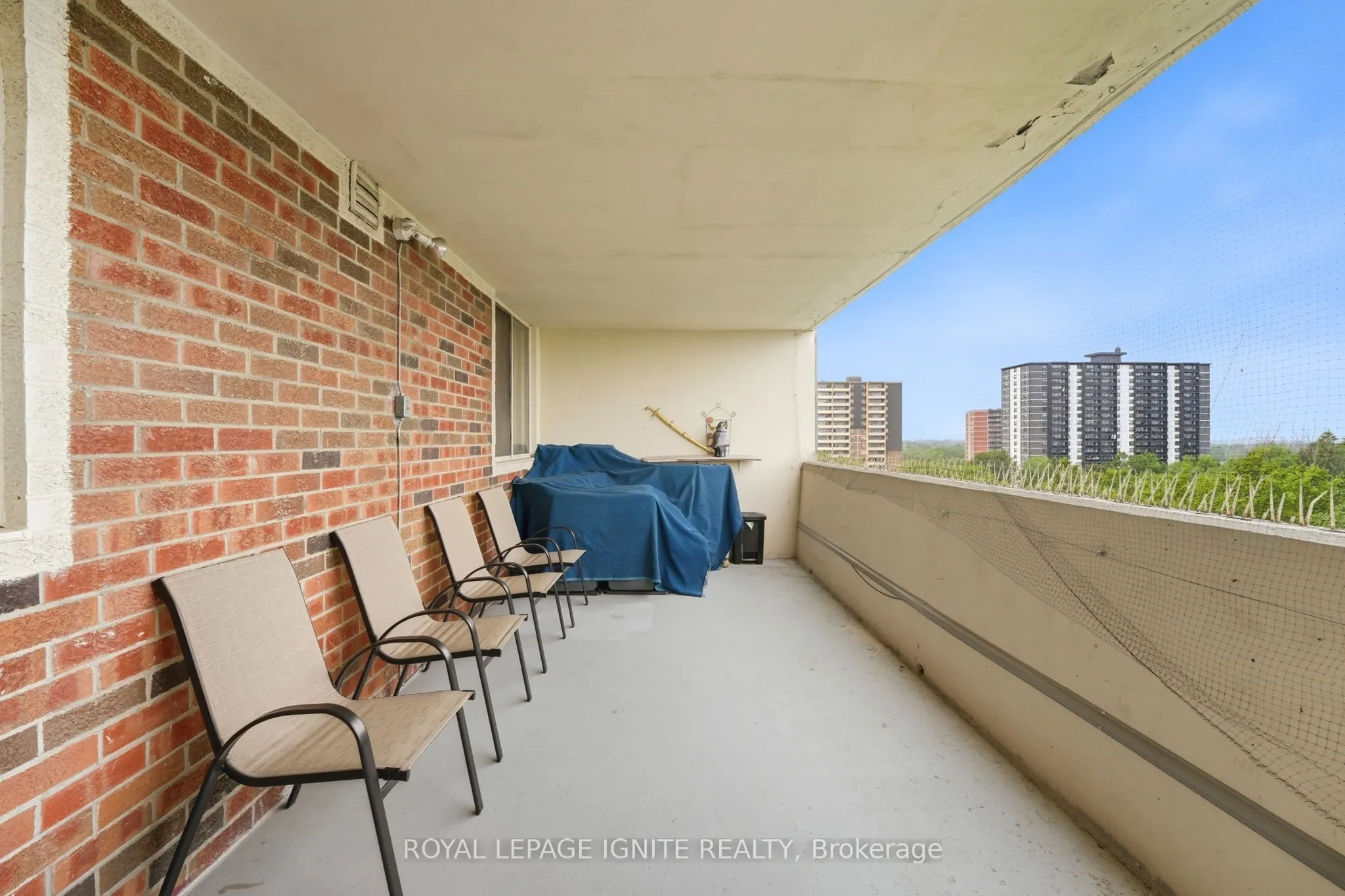 3380 Eglinton Avenue #903